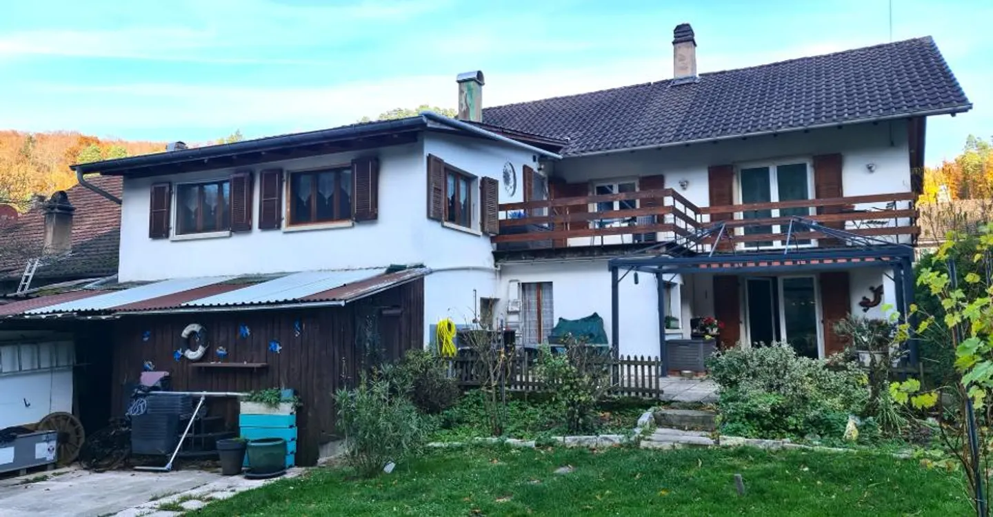 Large atypical family house with 7.5 rooms - Photo 1 of 29