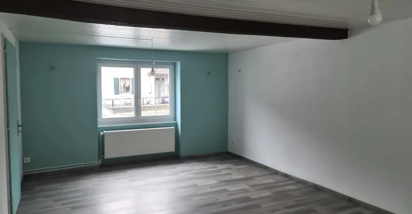 Large atypical family house with 7.5 rooms - Photo 3 of 29
