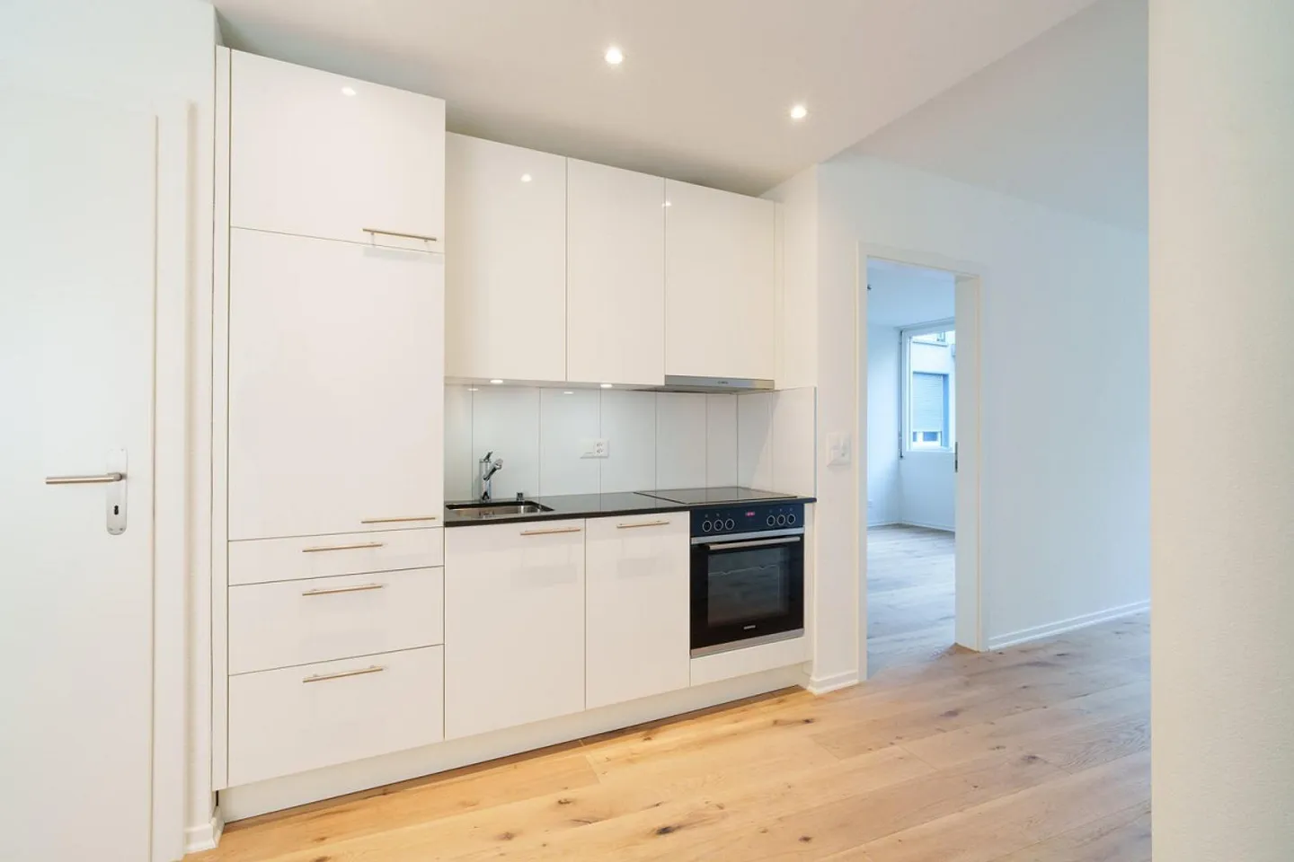 Moderne 2.5 Zimmerwohnung in Liestal zu vermieten! - Photo 4 of 12