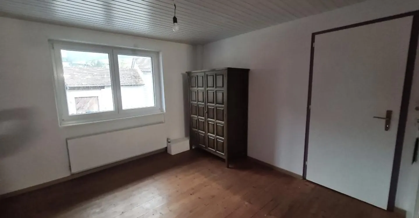 Large atypical family house with 7.5 rooms - Photo 17 of 29