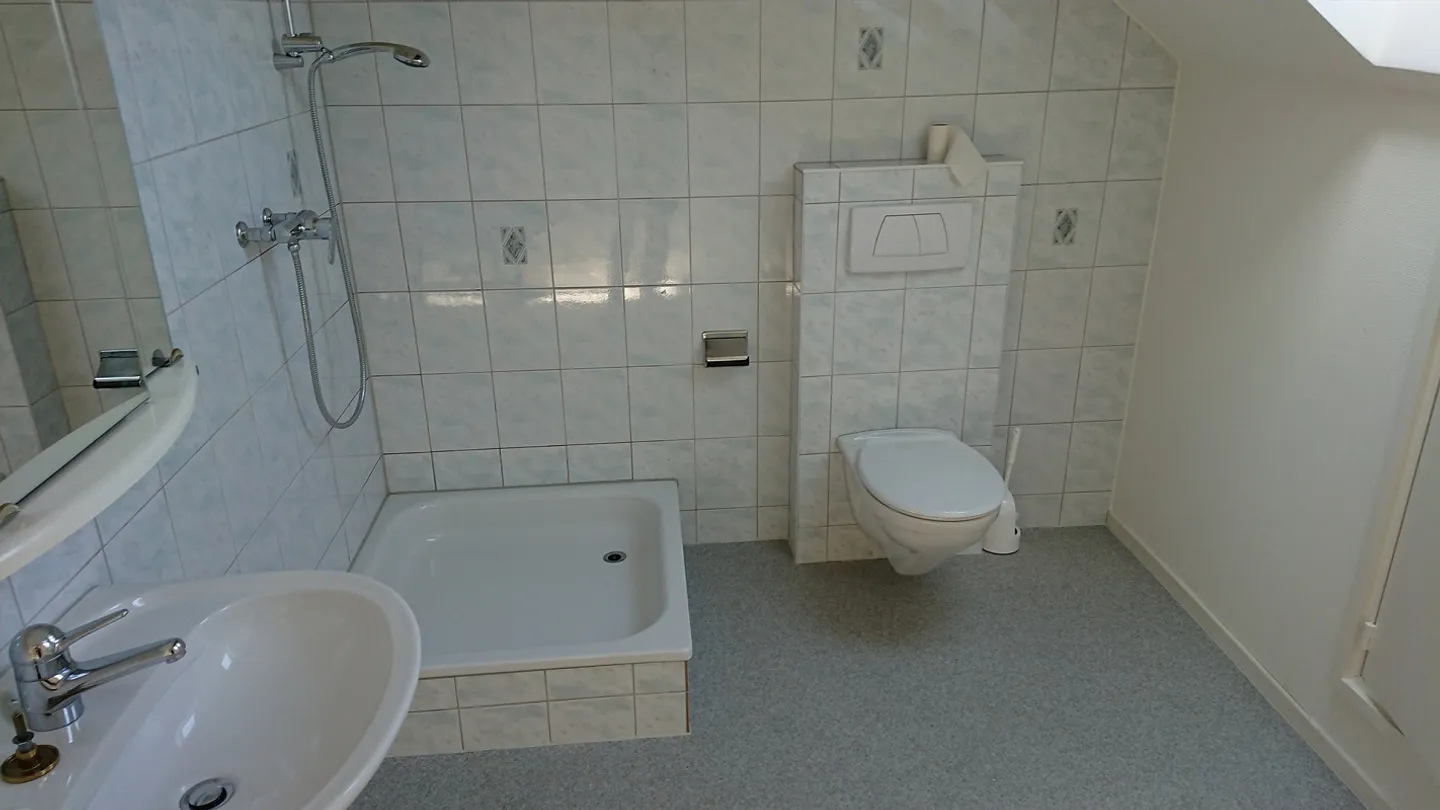 6-room maisonette apartment with balcony (161 m2) - Photo 9 of 13