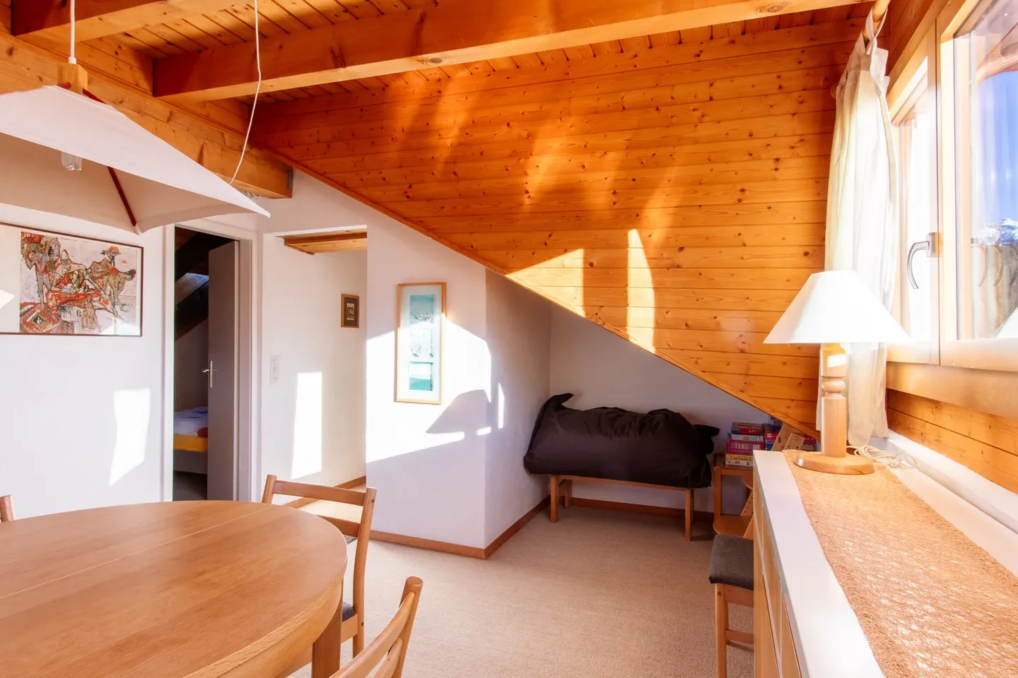 Esposizione a sud - vicino al centro, agli impianti di risalita e ai mezzi pubblici - Foto 5 di 26