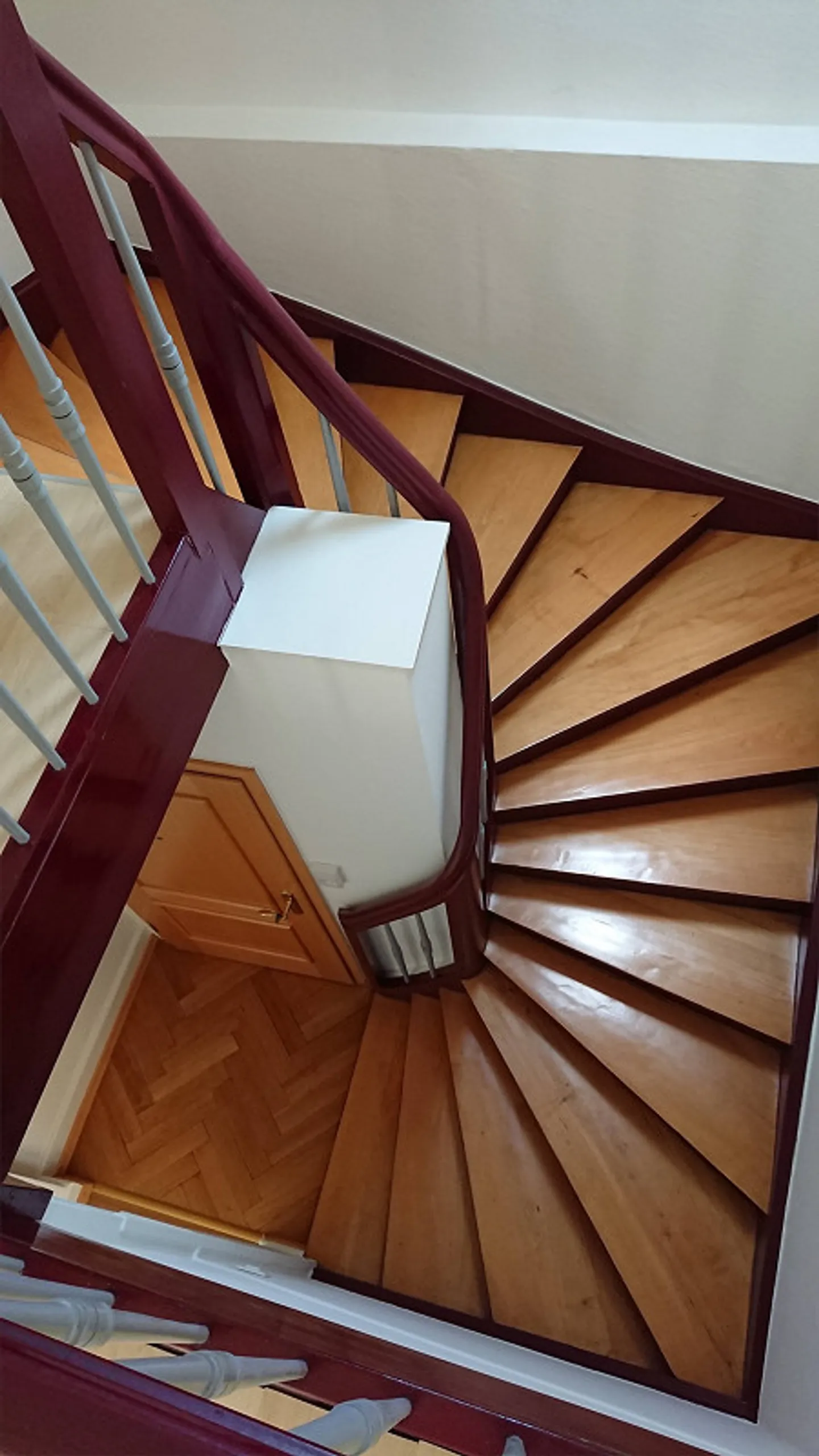 6-room maisonette apartment with balcony (161 m2) - Photo 12 of 13