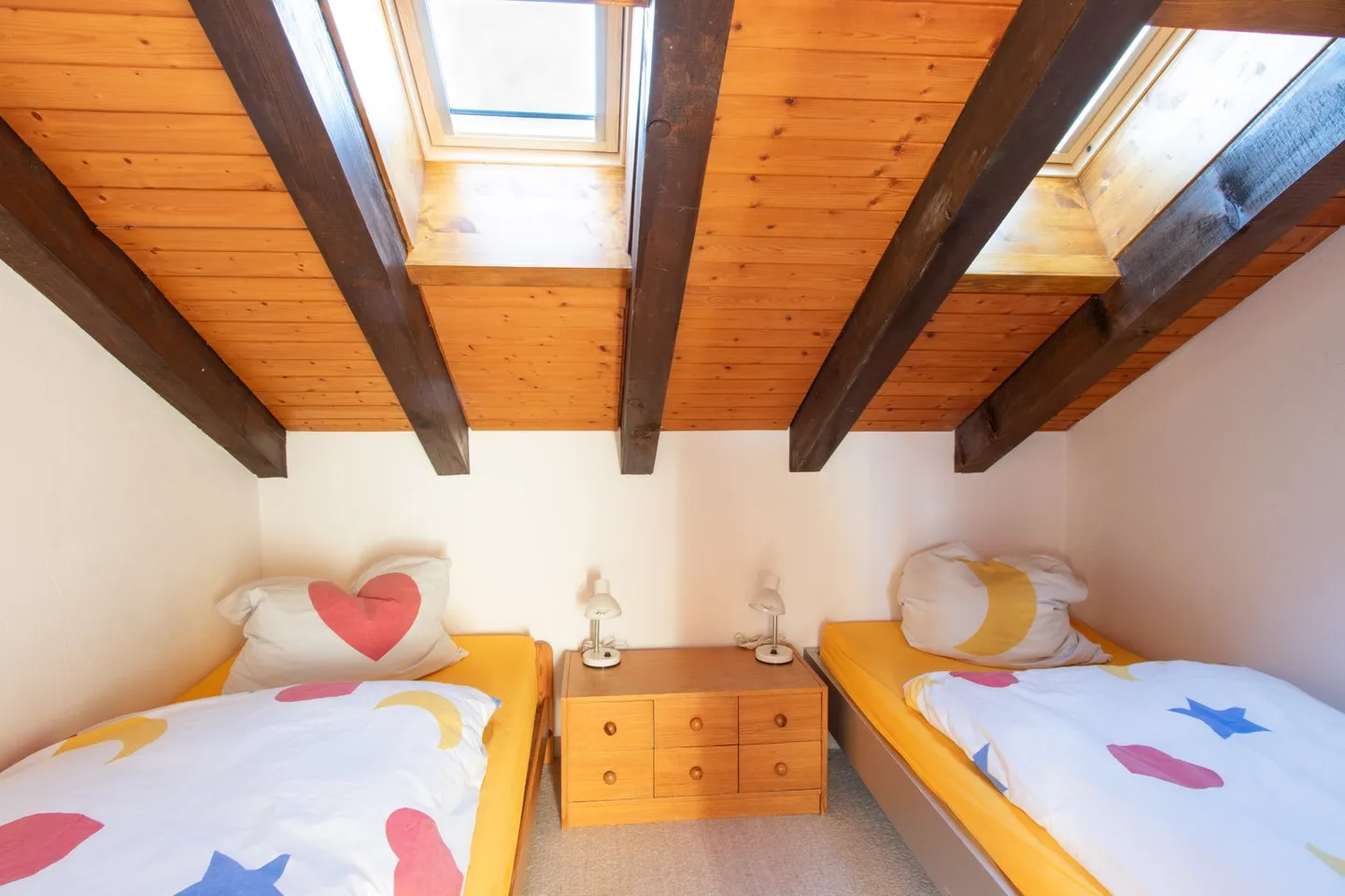 Esposizione a sud - vicino al centro, agli impianti di risalita e ai mezzi pubblici - Foto 14 di 26