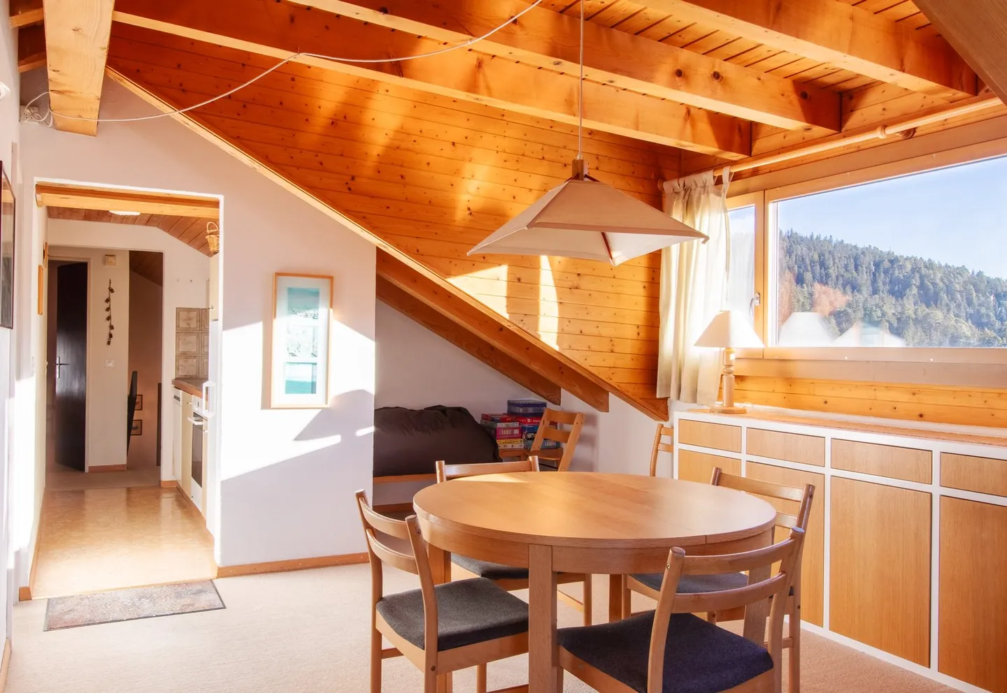 Esposizione a sud - vicino al centro, agli impianti di risalita e ai mezzi pubblici - Foto 6 di 26