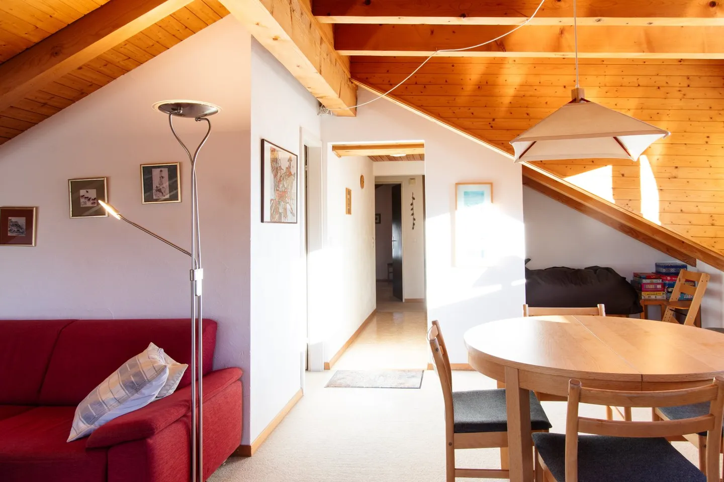 Esposizione a sud - vicino al centro, agli impianti di risalita e ai mezzi pubblici - Foto 7 di 26