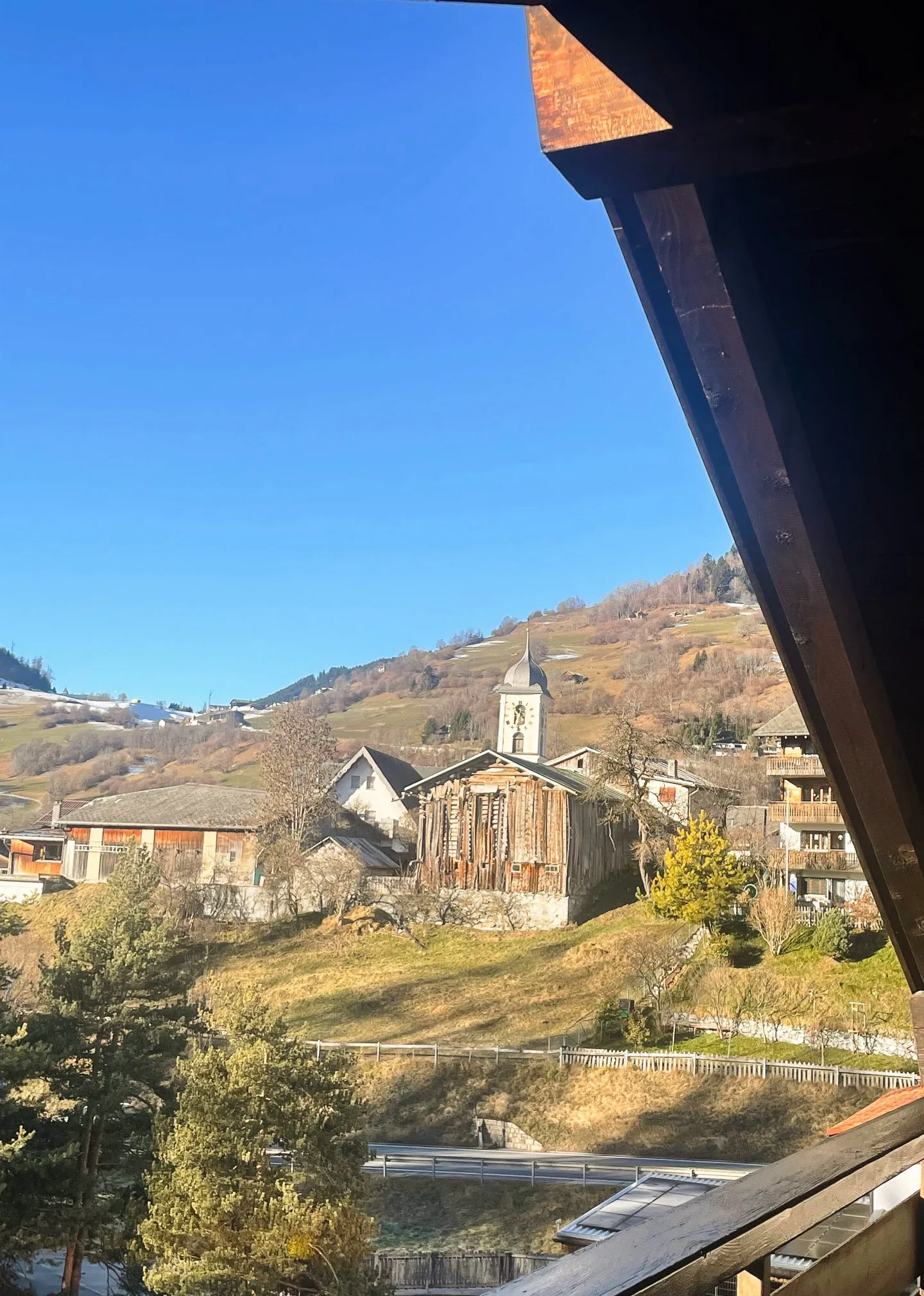 Esposizione a sud - vicino al centro, agli impianti di risalita e ai mezzi pubblici - Foto 23 di 26