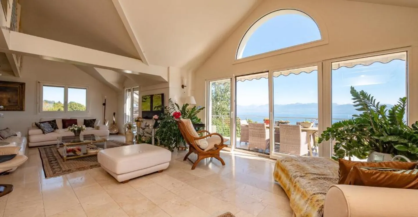 Magnificent property, view of the lake and the Alps - Photo 6 of 13