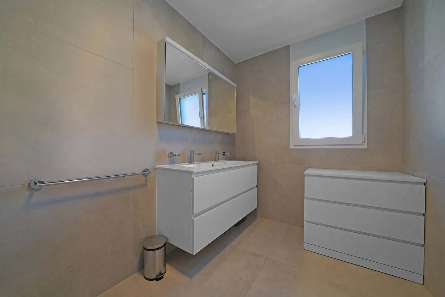 Nouvelle Maison Jumelée dans un Emplacement Idéal à St. Silvester - Photo 12 sur 17