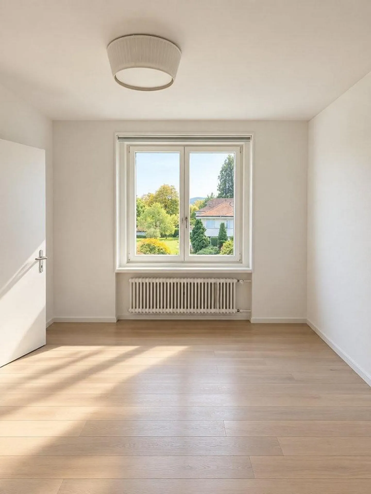 Dreamlike Lake View - Living in a Prime Location (limited until 31.03.2027) - Photo 5 of 5