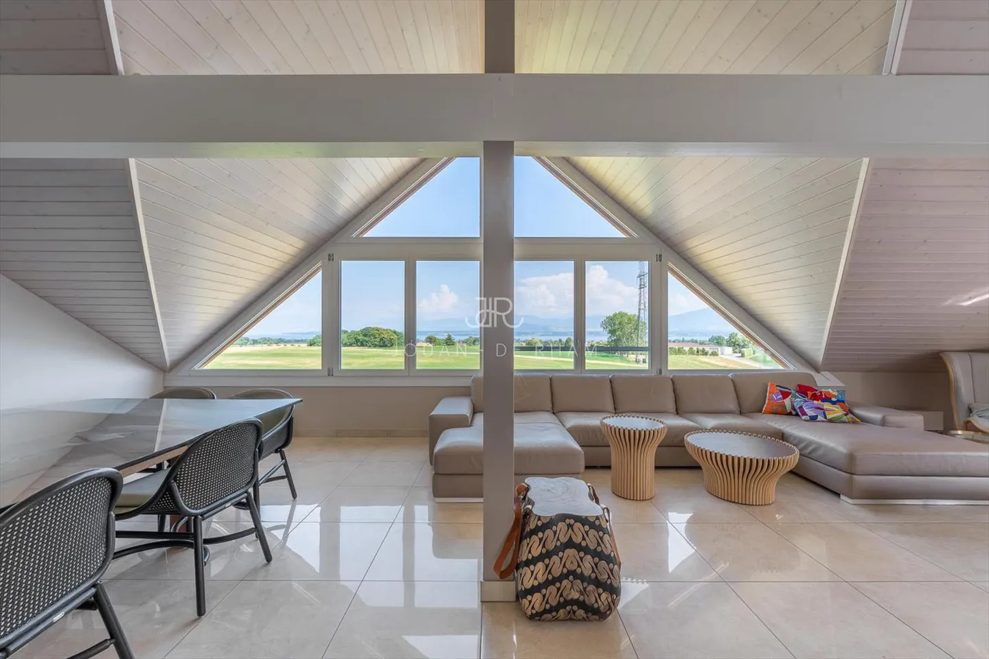 Beautiful family house near Ecolint - breathtaking view - Photo 2 of 13