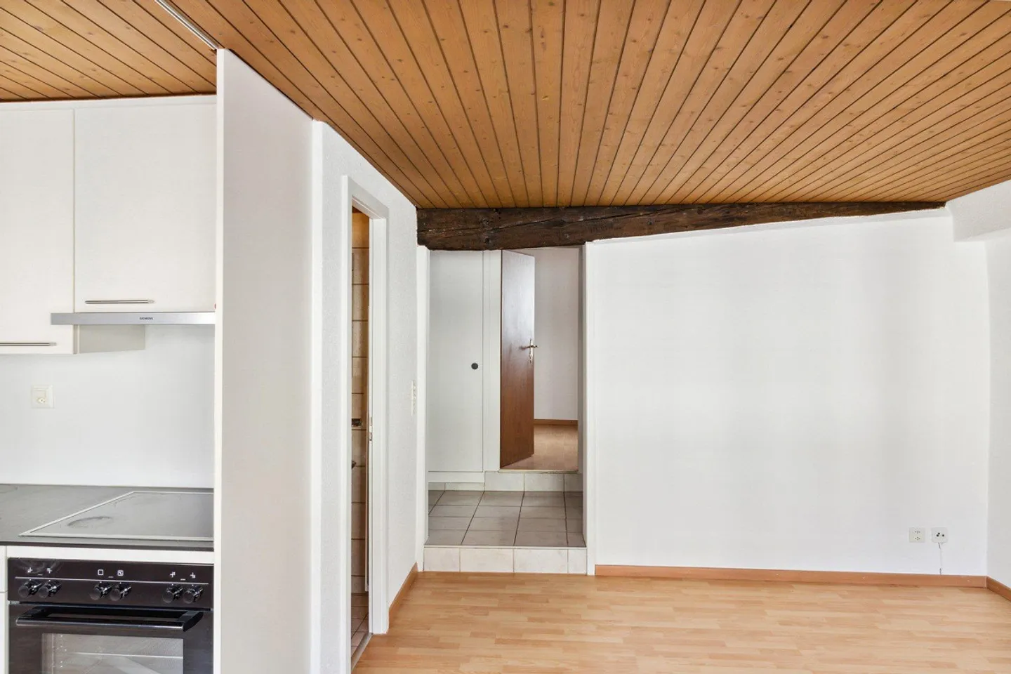 Appartement Charmant dans la Vieille Ville - Photo 2 sur 7