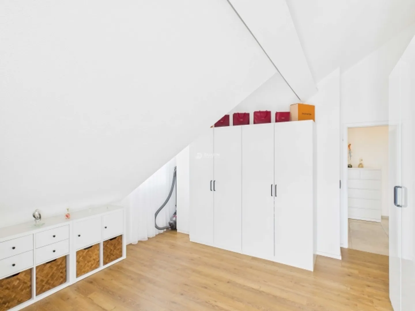 3-family house, renovated in 2021, with 2 garages in Trimbach - Photo 6 of 13