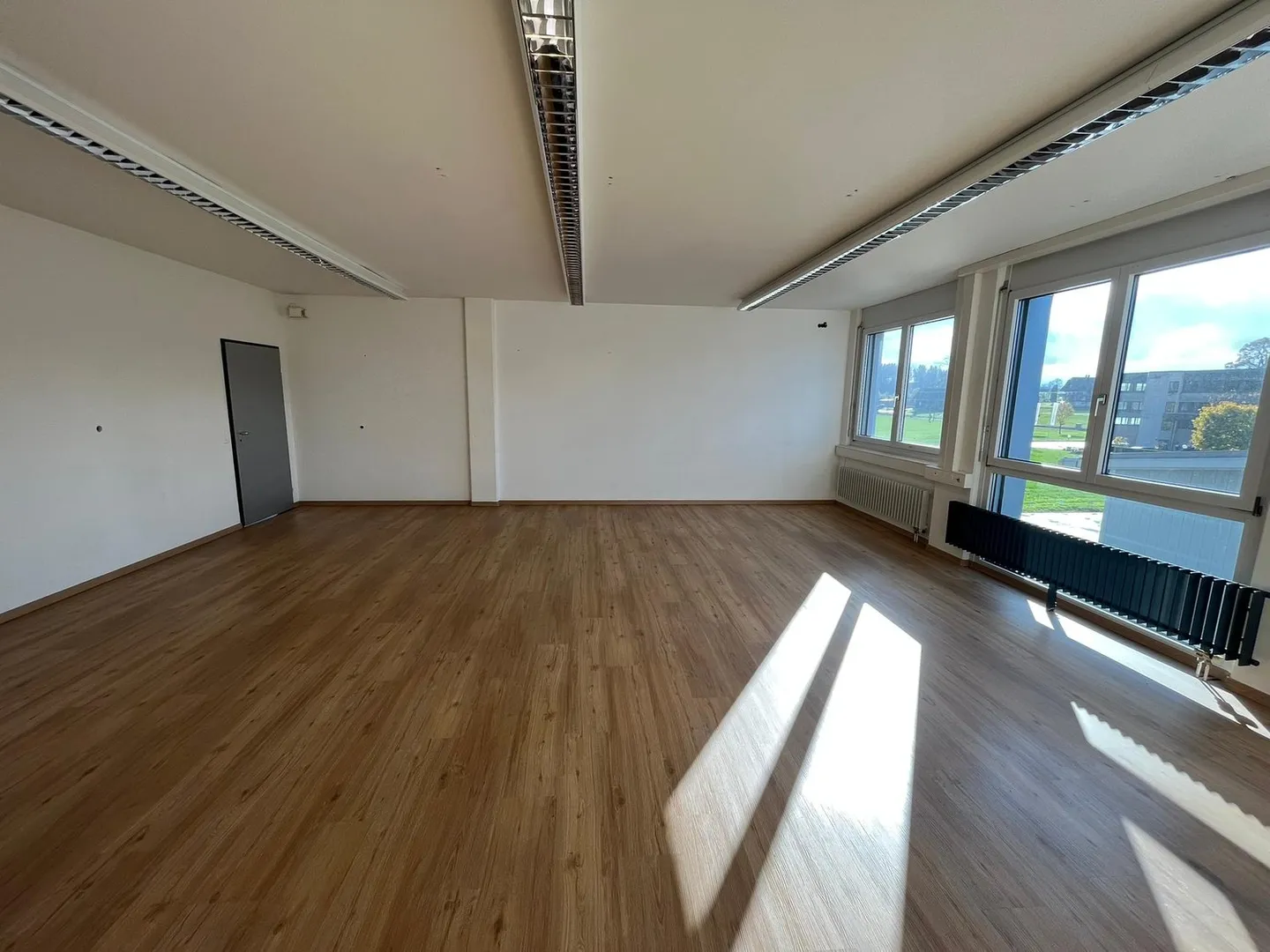 Bureau beau et central à louer - Photo 6 sur 11