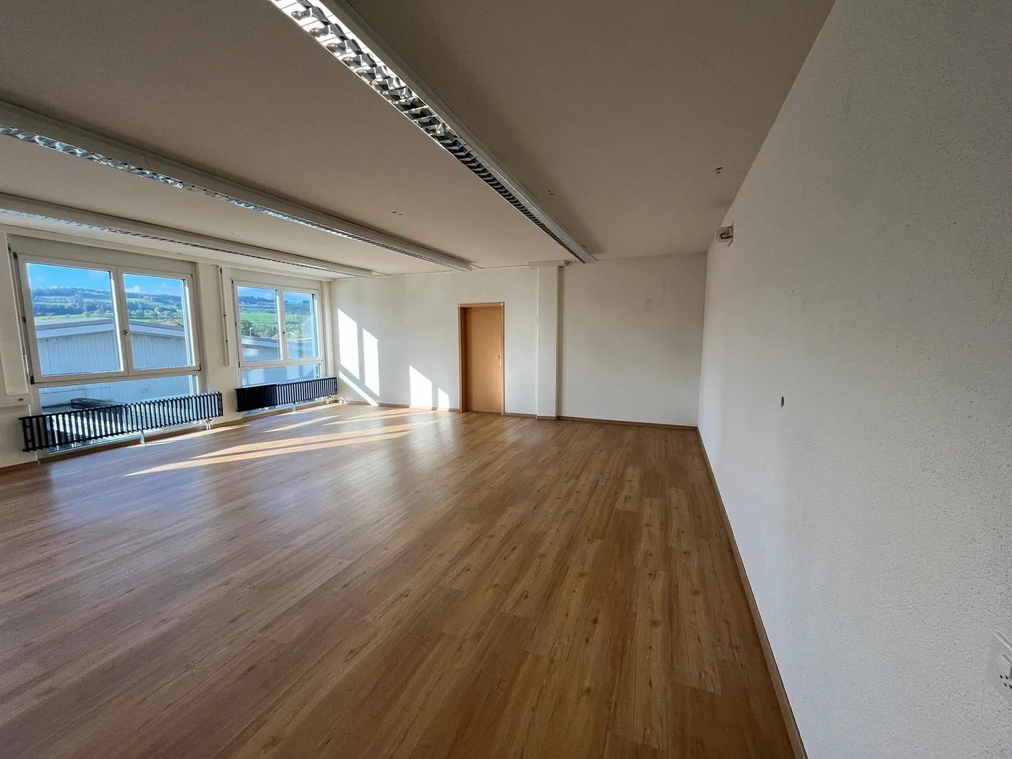 Bureau beau et central à louer - Photo 8 sur 11