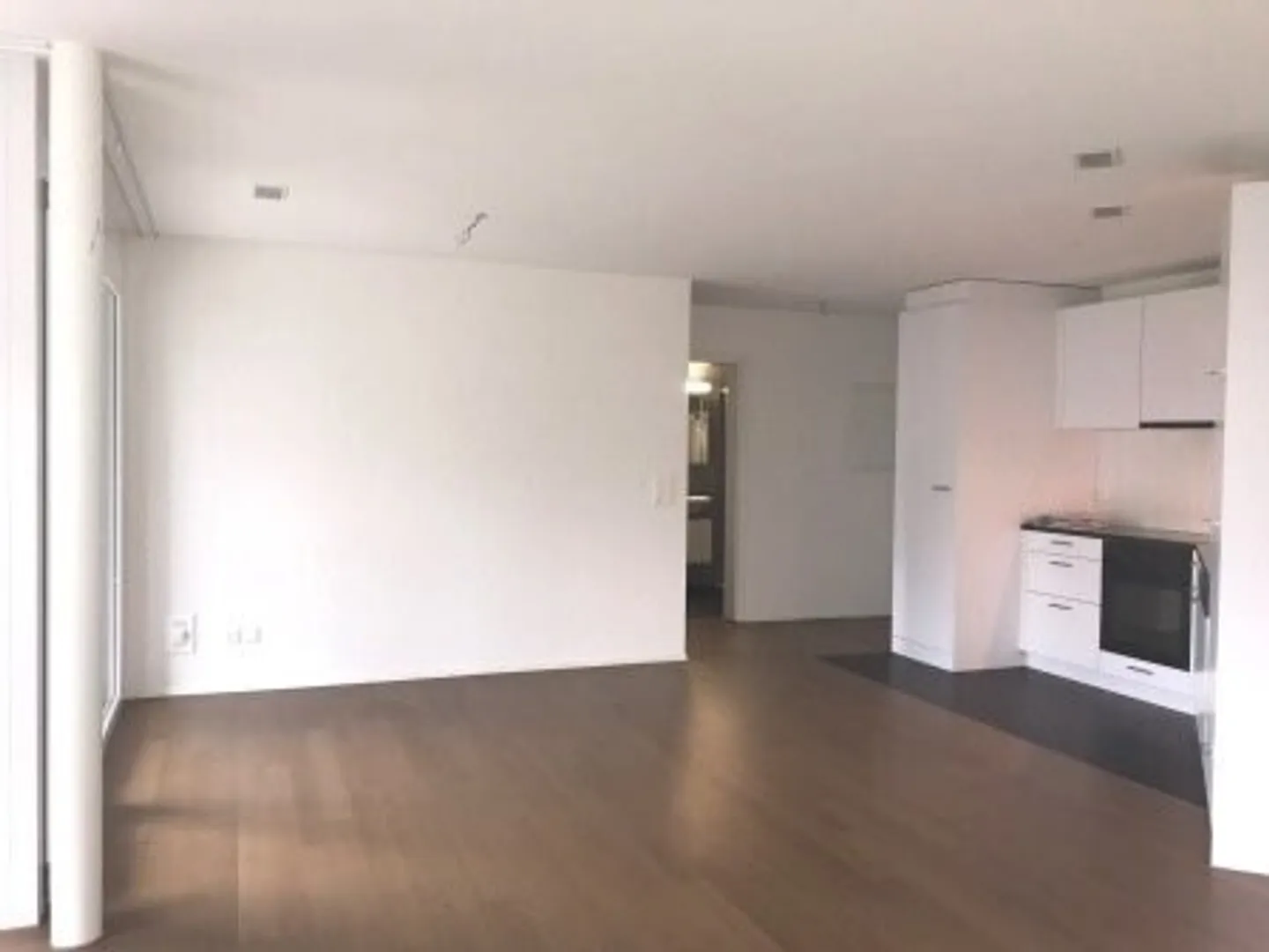 APPARTEMENT UNIQUE au Cœur de Bienne ! - Photo 2 sur 11