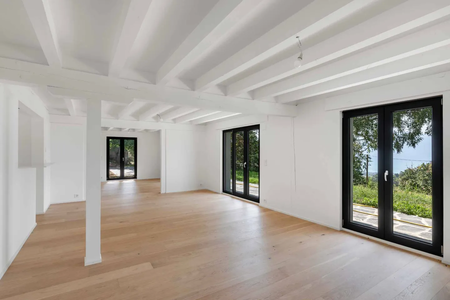 Renovated Villa with Pool - Photo 3 of 6