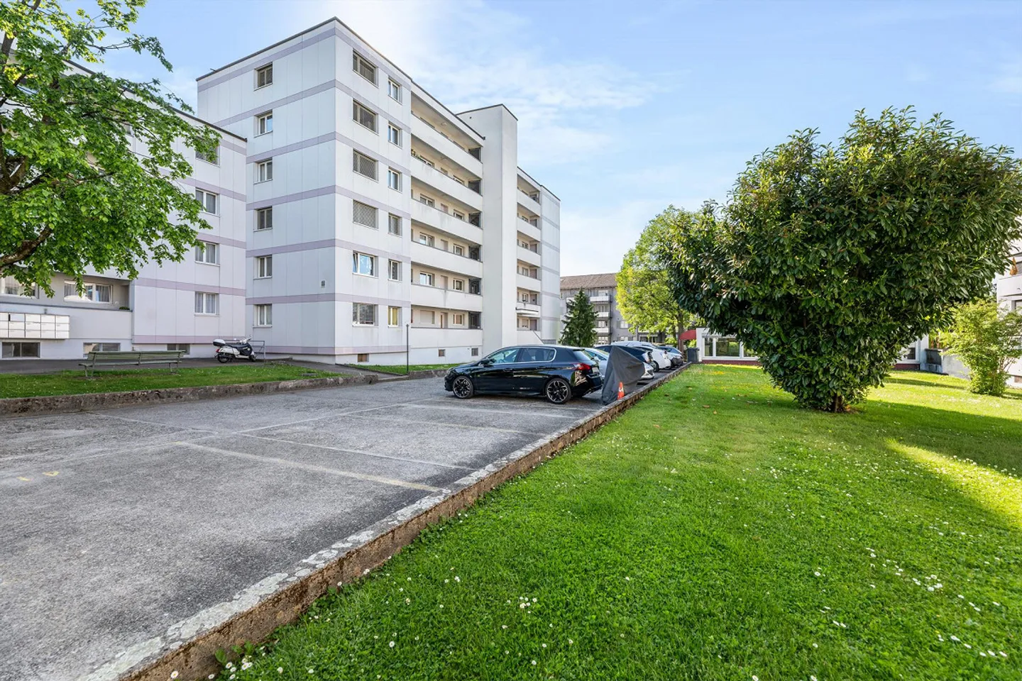 3-ZWG im 3. OG, in 8047 Zürich zu vermieten - Foto 1 von 8