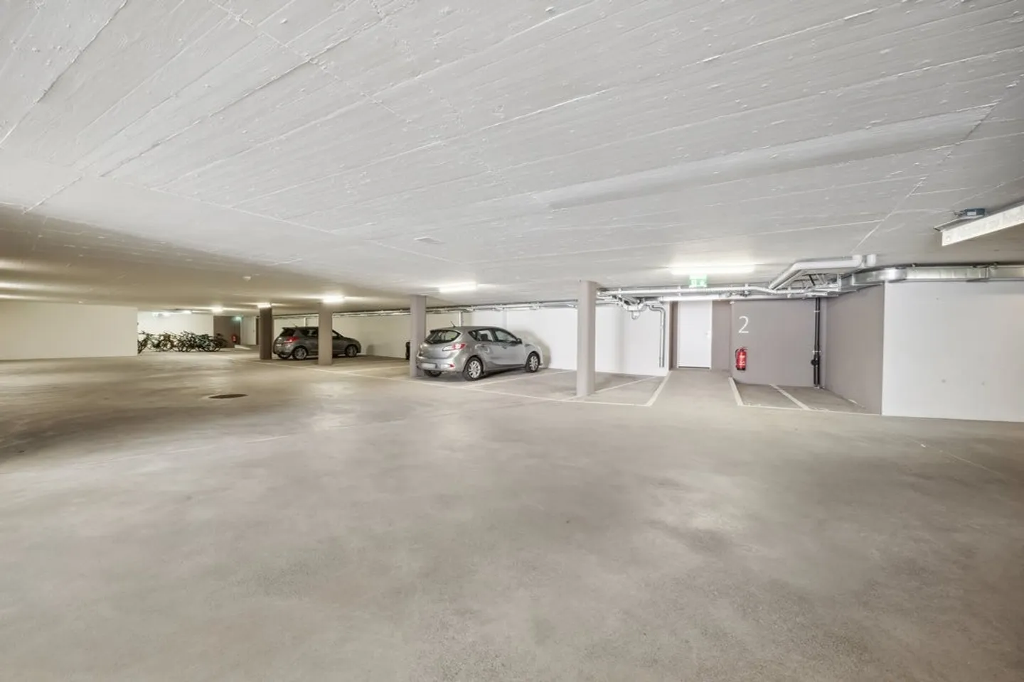 Covered motorcycle parking - Photo 2 of 2