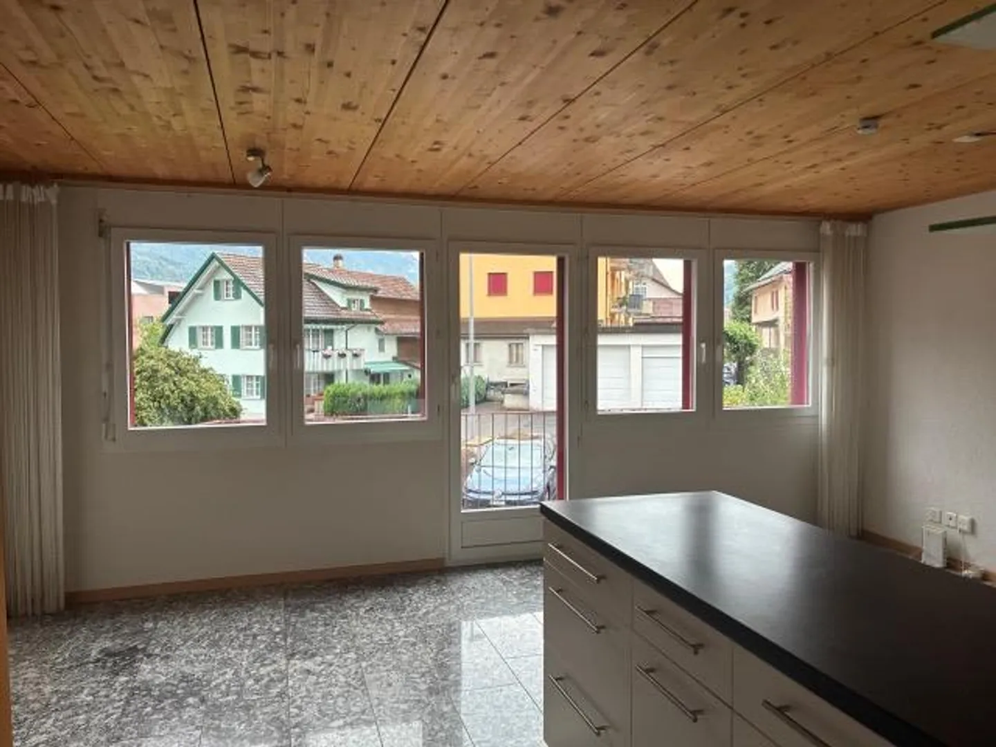 4-Zi-Wohnung mit 2 Dusche/WC und Waschturm - Photo 2 of 9