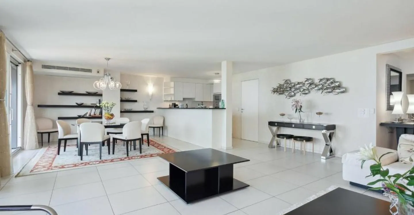 Appartement de Luxe avec Vue Lac - Photo 4 sur 12