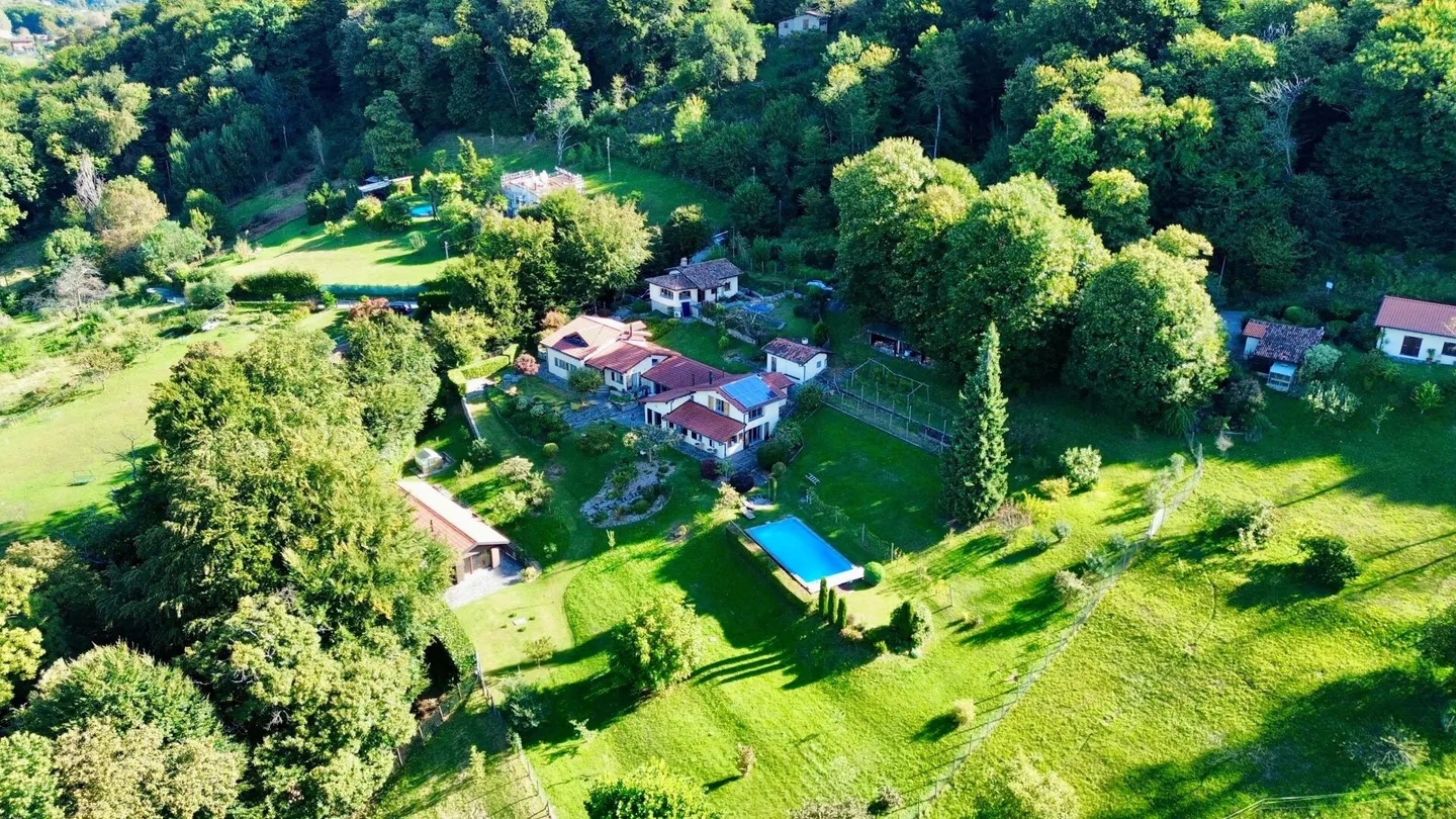 Vaglio - Affittasi esclusiva villa con piscina - Foto 12 di 12