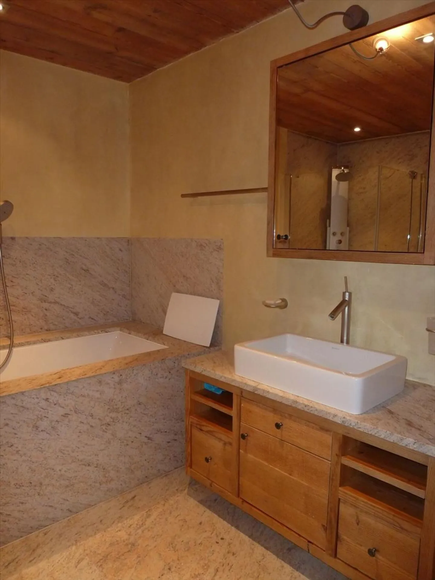 The Hamlet of Tulips - Photo 9 of 12