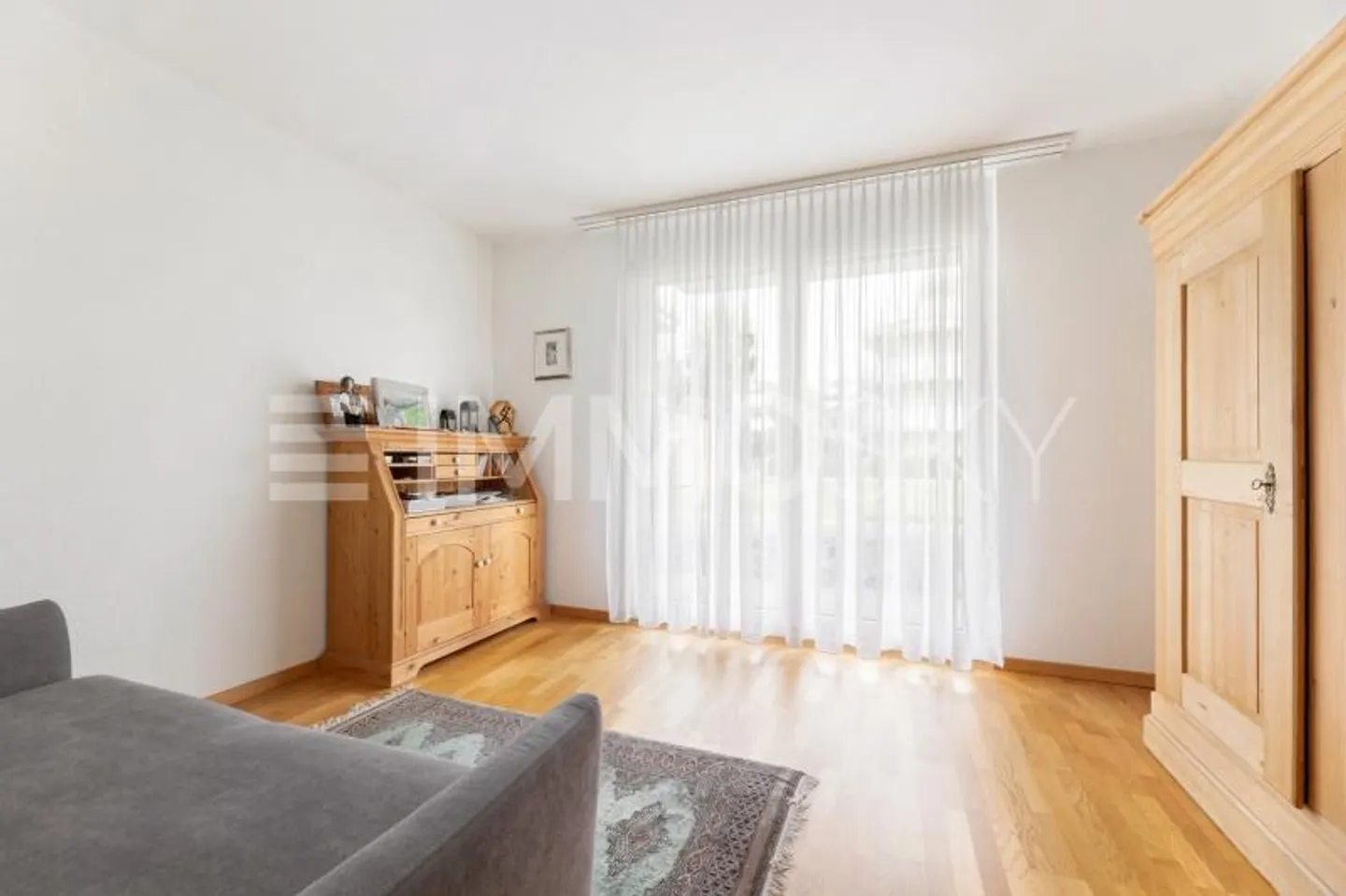 Light and Sun: Attractive Apartment with Two Seating Areas - Photo 4 of 5
