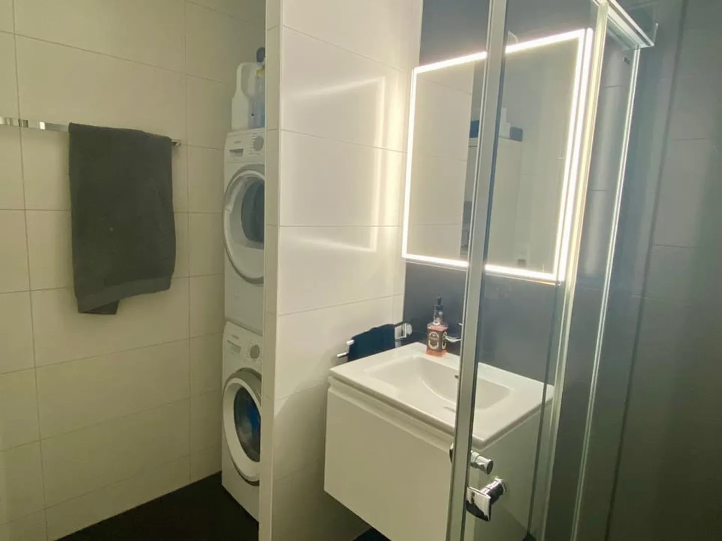 Appartamento moderno, luminoso e spazioso - Foto 9 di 9