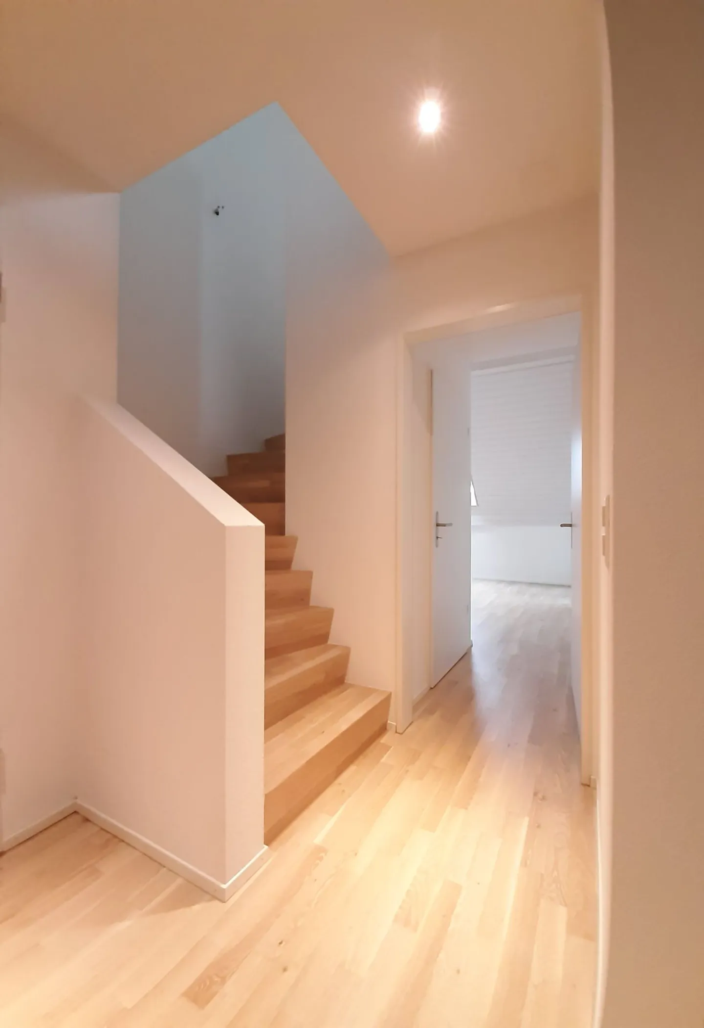 Moderne 5.5-Zimmer-Maisonette - Foto 5 von 13