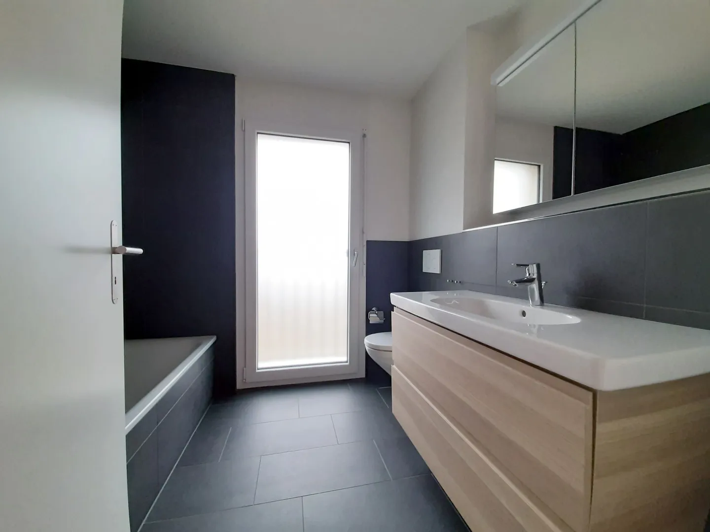 Moderne 5.5-Zimmer-Maisonette - Foto 8 von 13