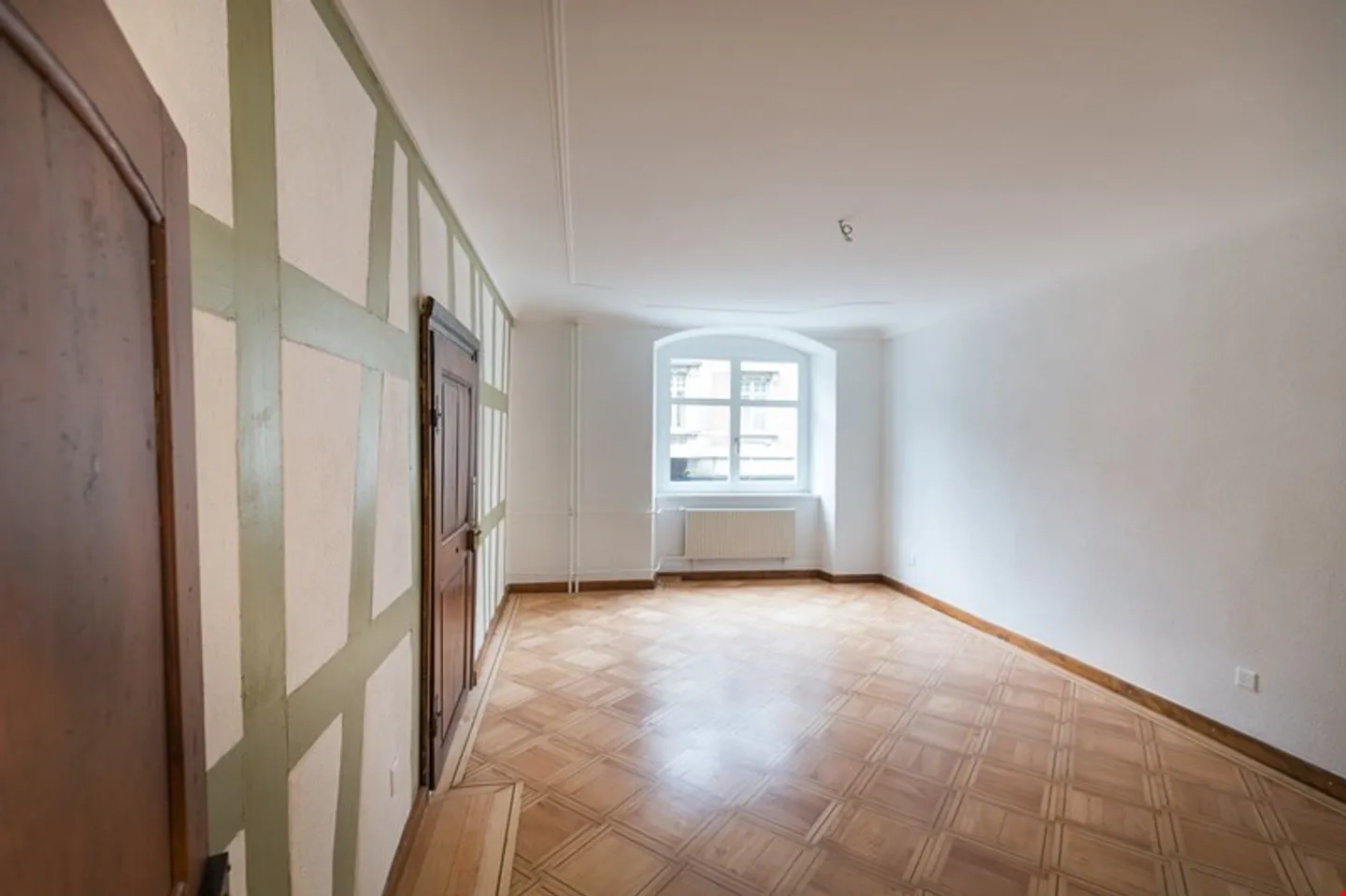 Liebhaberobjekt: charmante 4.5-Zimmerwohnung zu vermieten - Foto 3 von 14