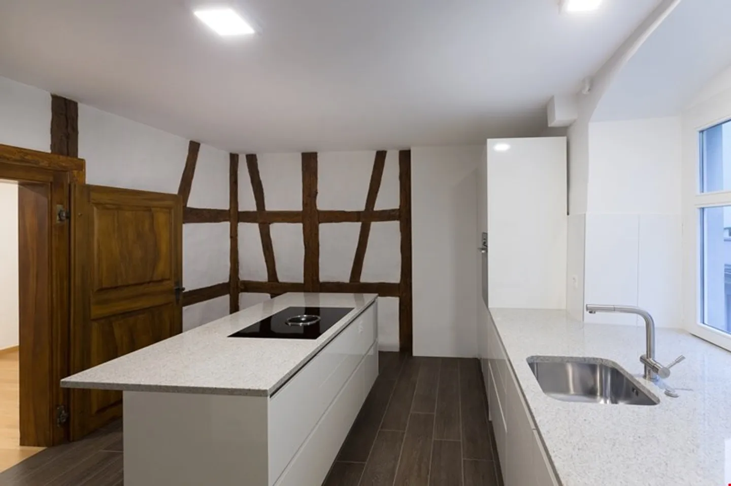 Liebhaberobjekt: charmante 4.5-Zimmerwohnung zu vermieten - Foto 4 von 14