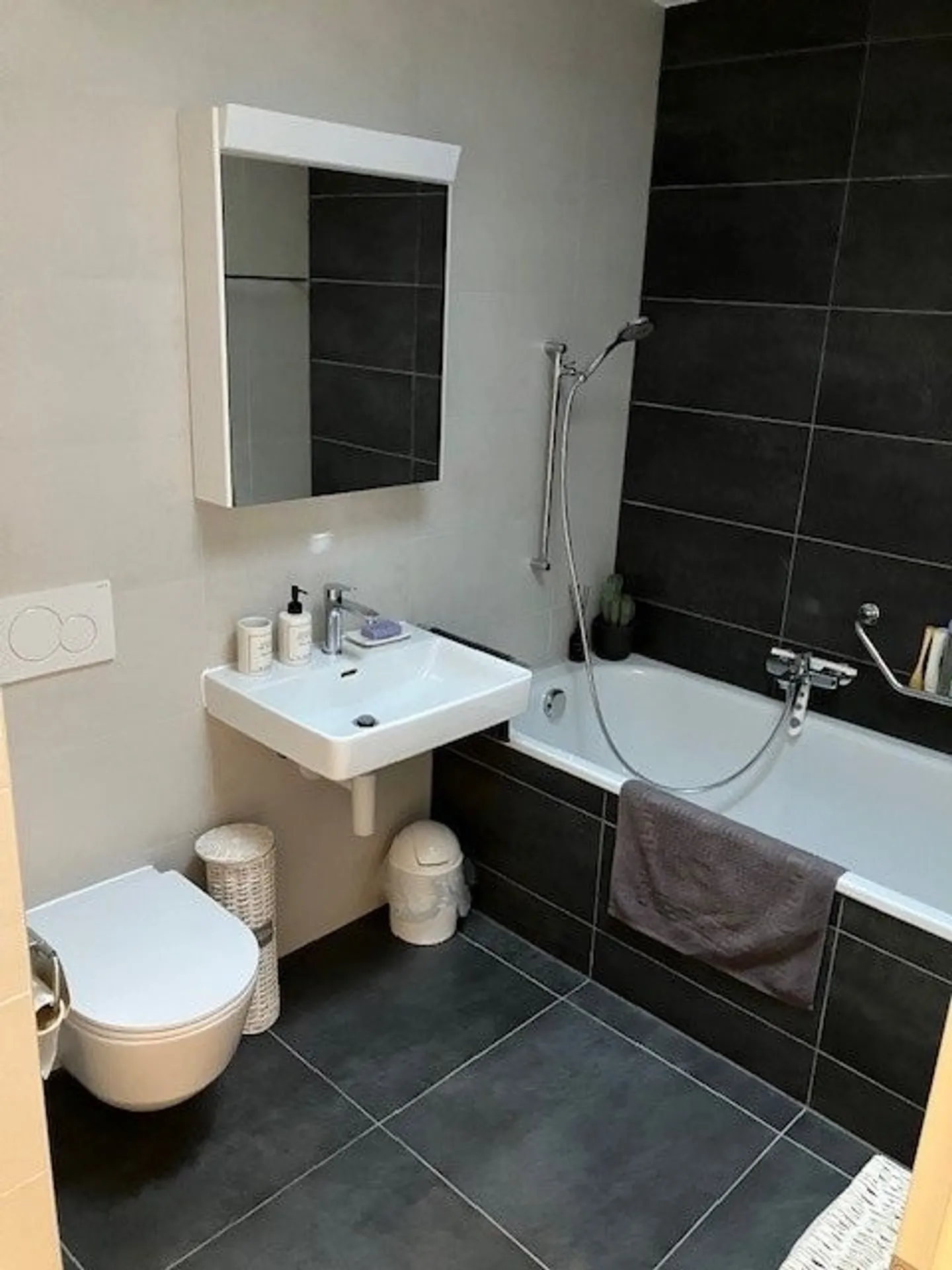 Spacieux appartement de 3.5 pièces de 90m2 - Photo 3 sur 5
