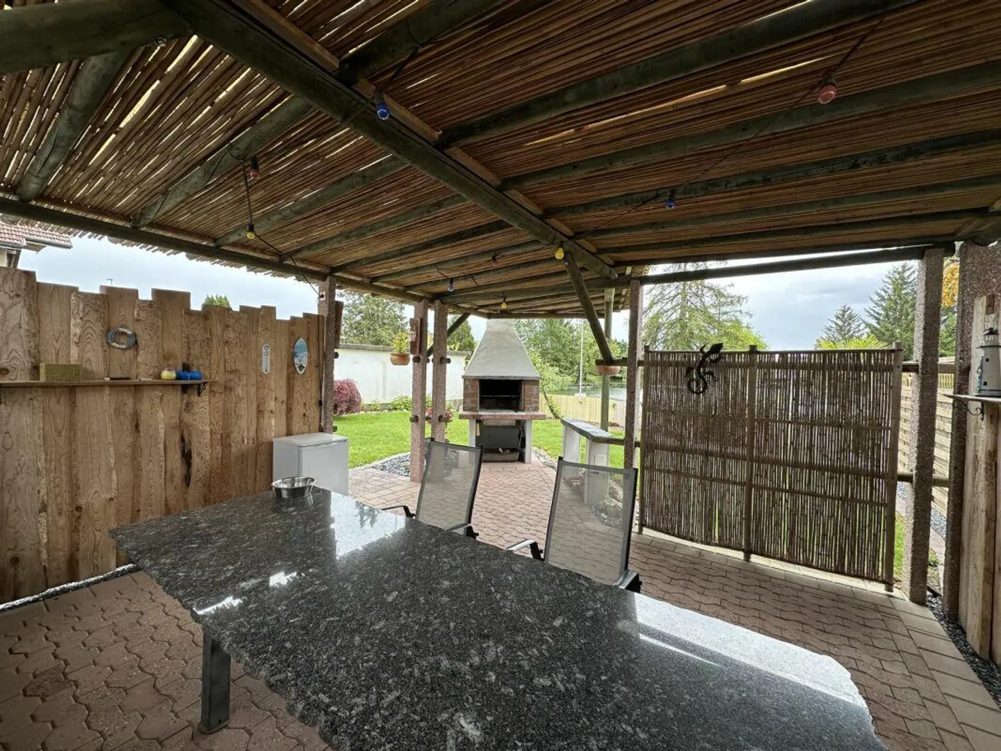 Lovingly renovated residential house with workshop and plenty of space for your ... - Photo 2 of 13