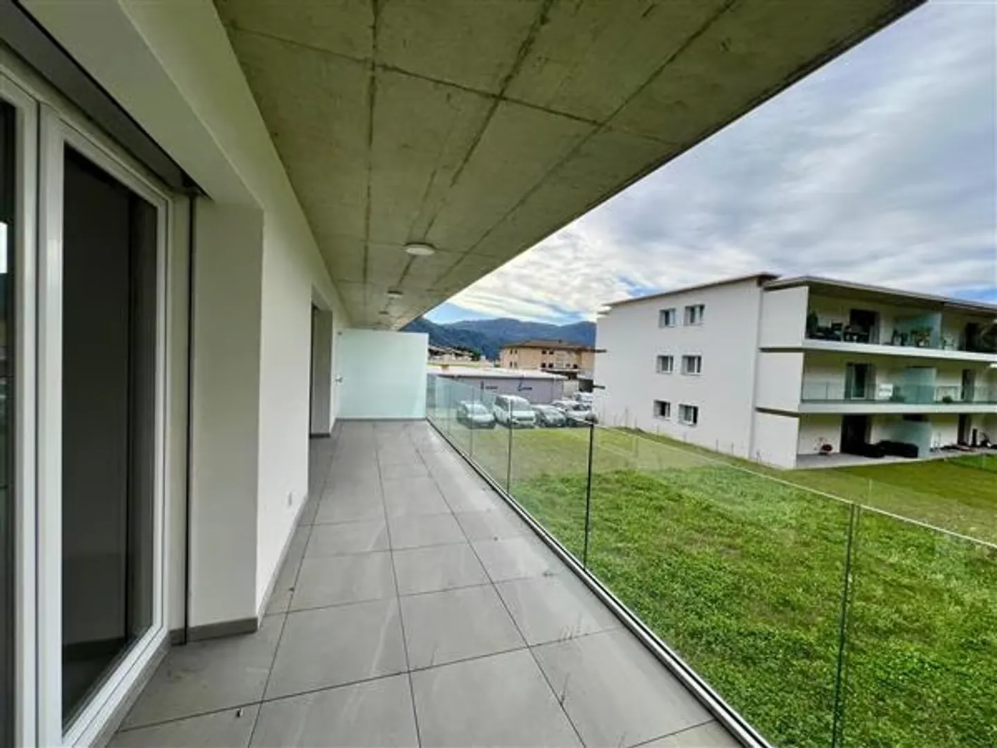 Caslano: 2.5 Room Apartment - Photo 5 of 12