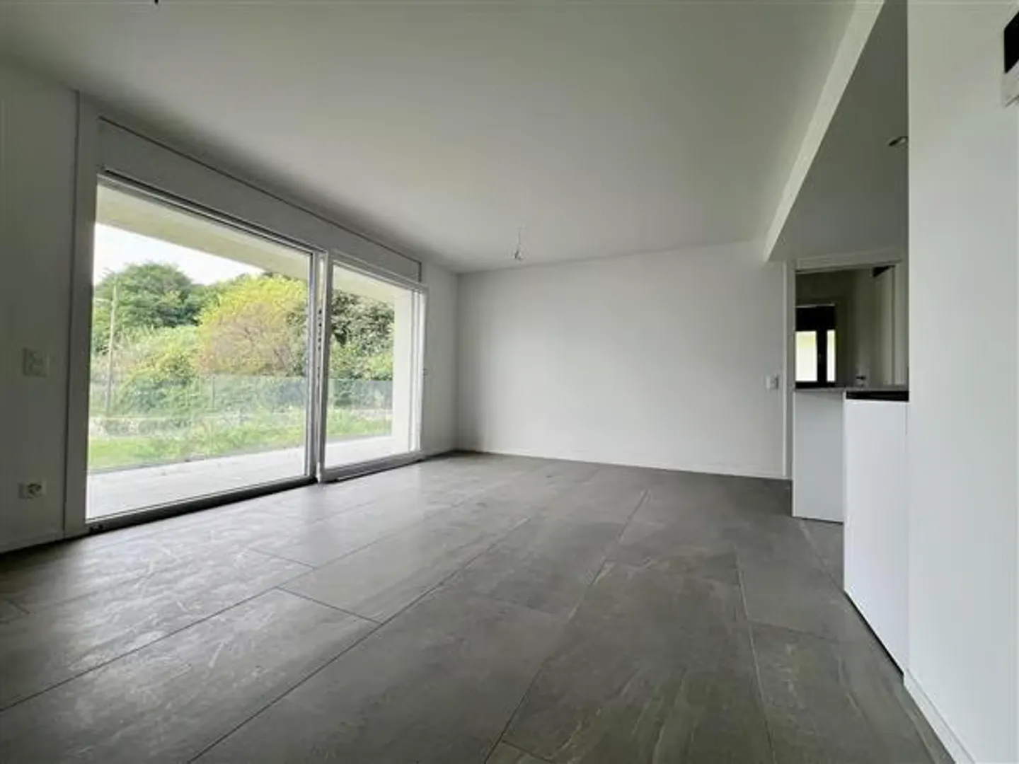 Caslano: 2.5 Room Apartment - Photo 9 of 12