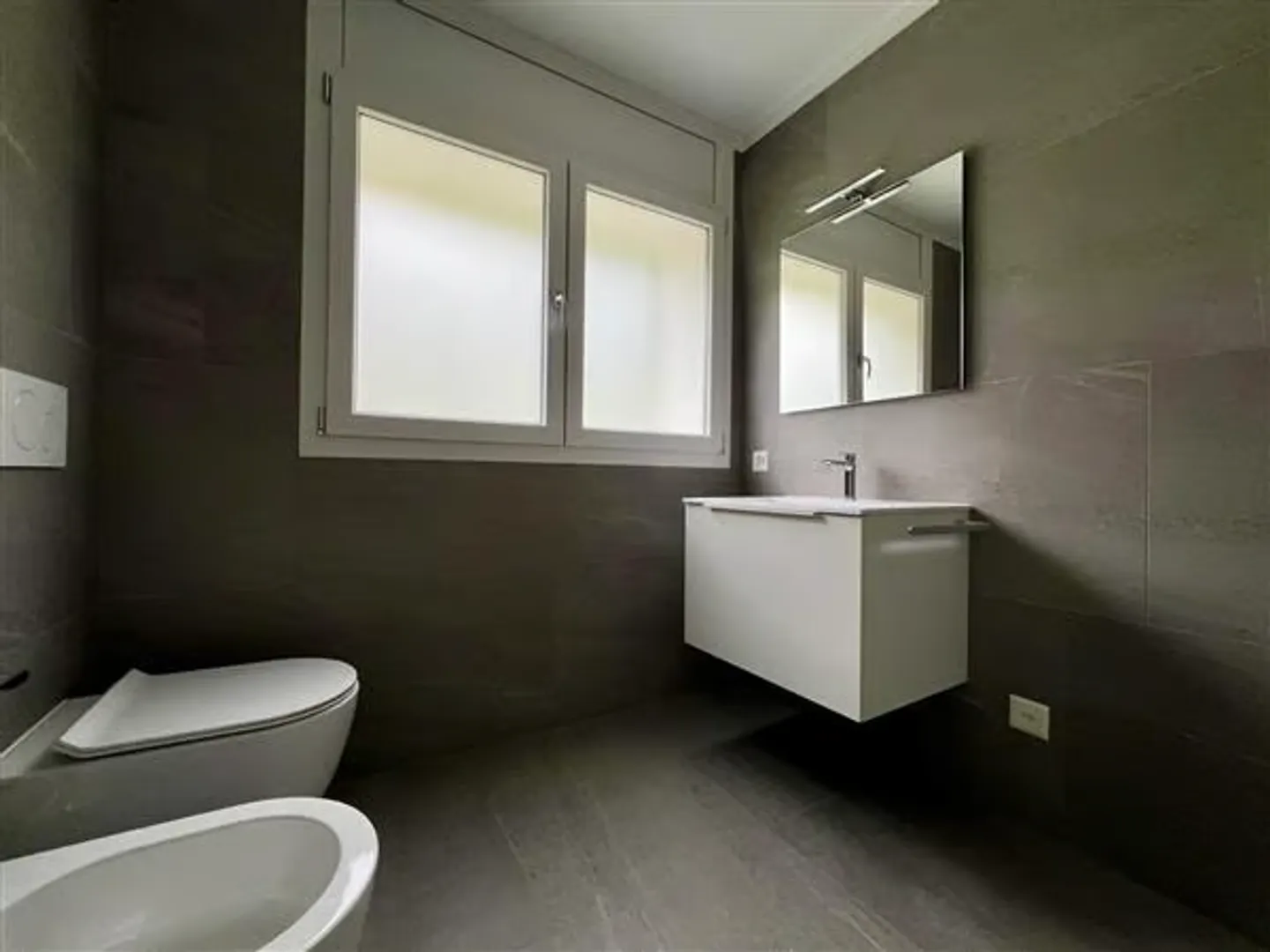 Caslano: 2.5 Room Apartment - Photo 10 of 12