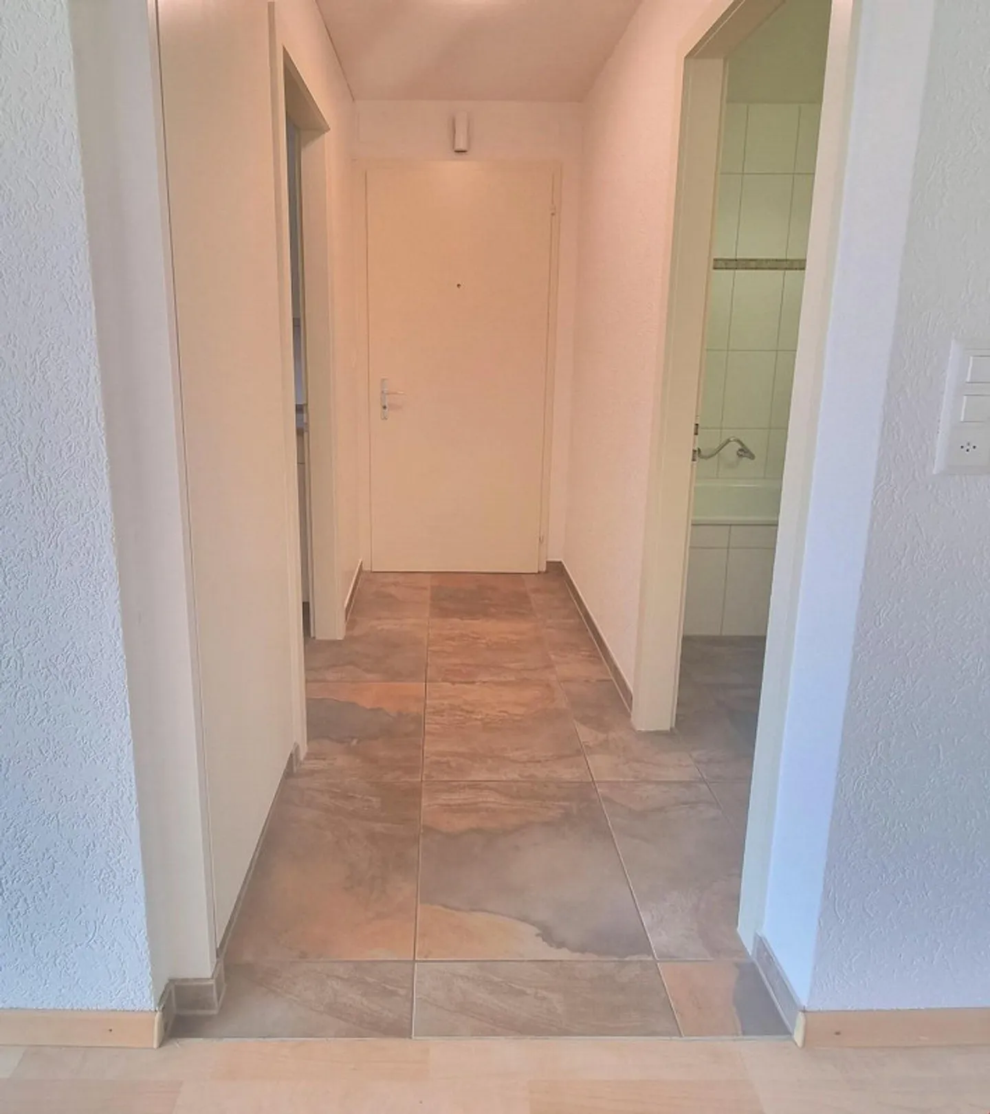 New kitchen, good location, lots of privacy - Photo 4 of 13