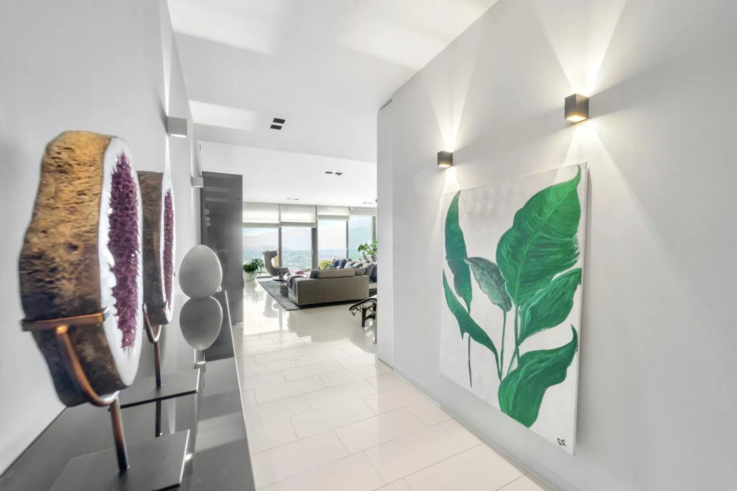 Lugano, Aldesago: Attika mit Terrasse Seeblick und Jacuzzi, 5,5 Lokale - Foto 16 von 18