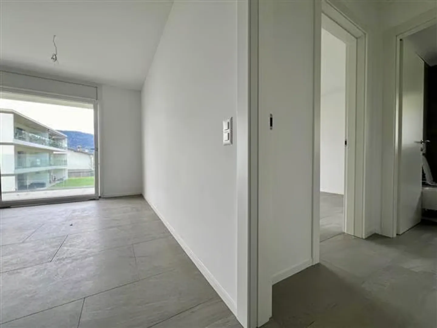 Caslano: 2.5 Room Apartment - Photo 12 of 12