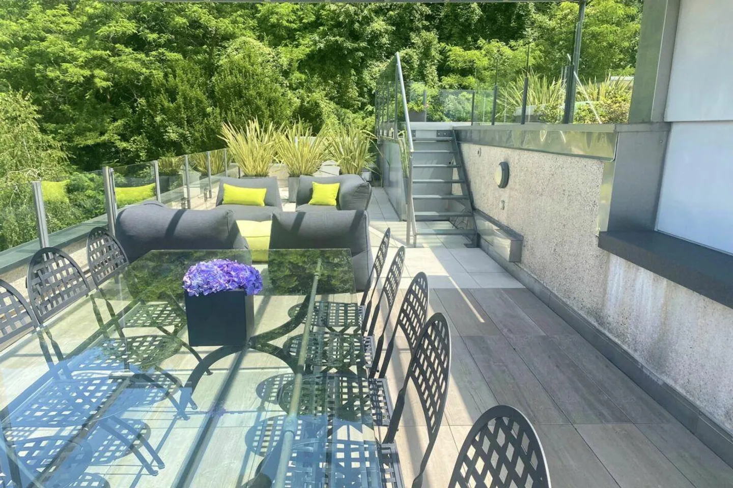 Lugano, Aldesago: Attika mit Terrasse Seeblick und Jacuzzi, 5,5 Lokale - Foto 18 von 18