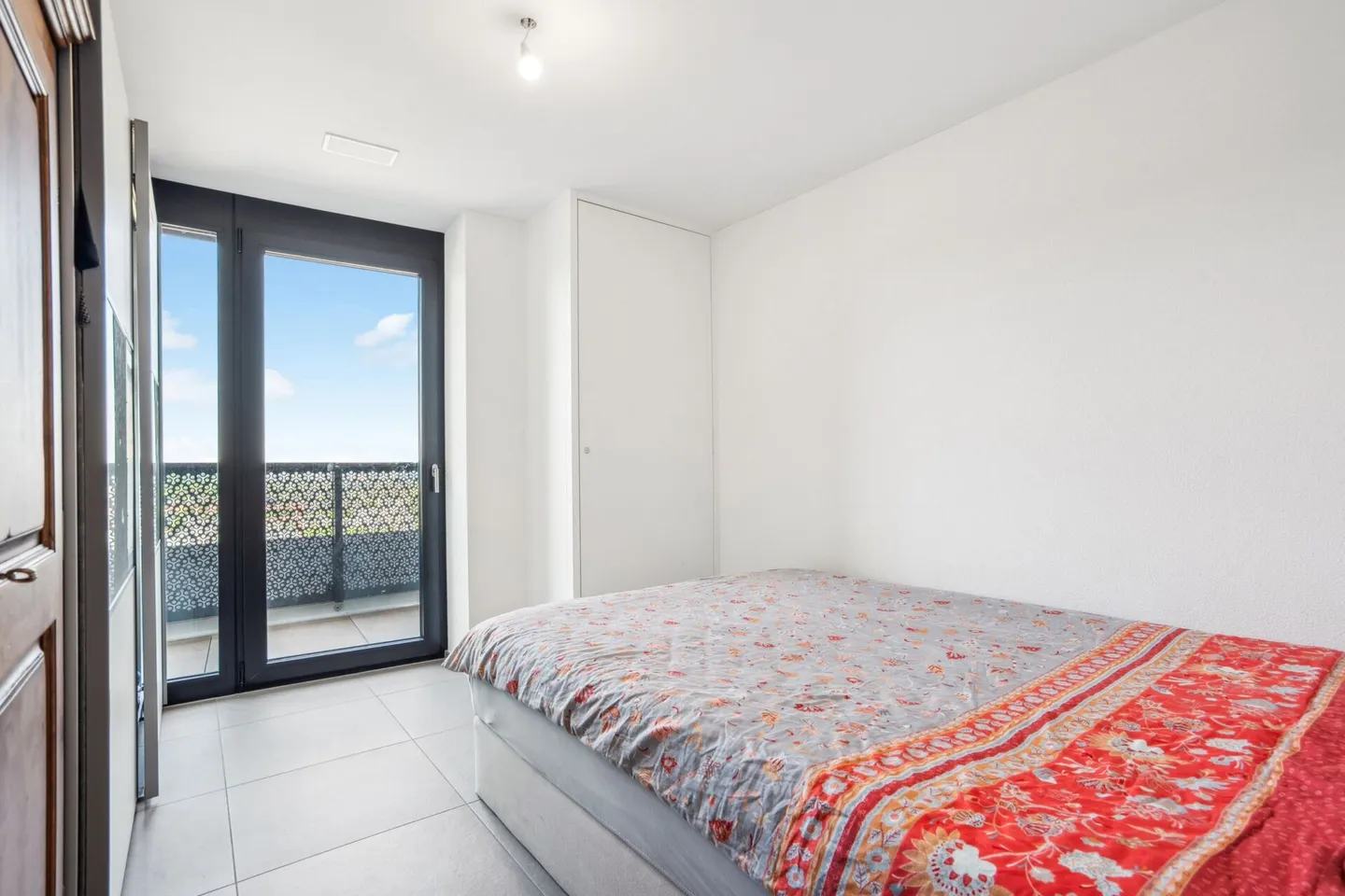 Rare, appartement de 4.5 pièces proche des nuages au 24ème étage - Photo 8 sur 13