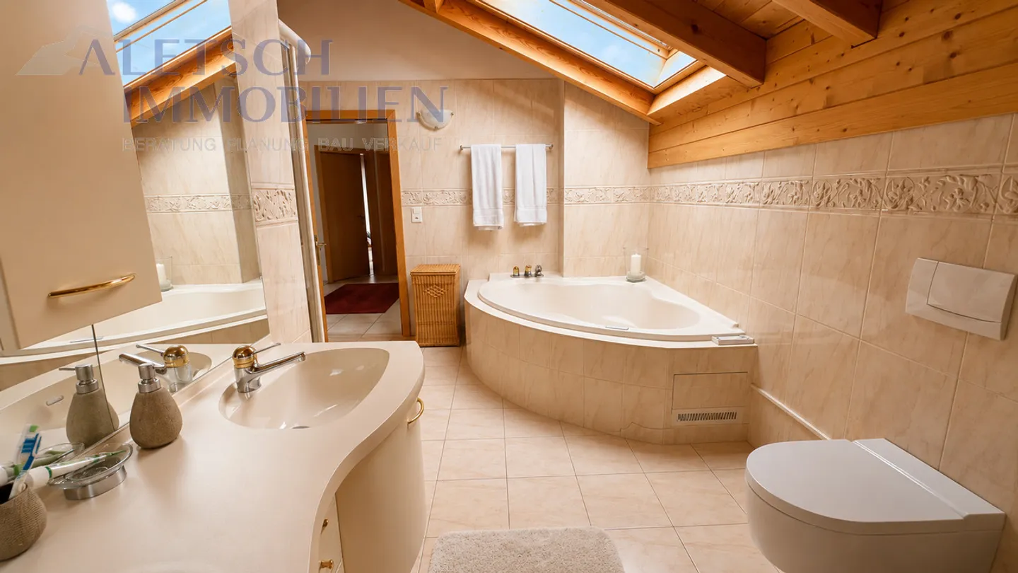 For Sale: Charming Single-Family Home in Ried-Brig - Photo 9 of 11
