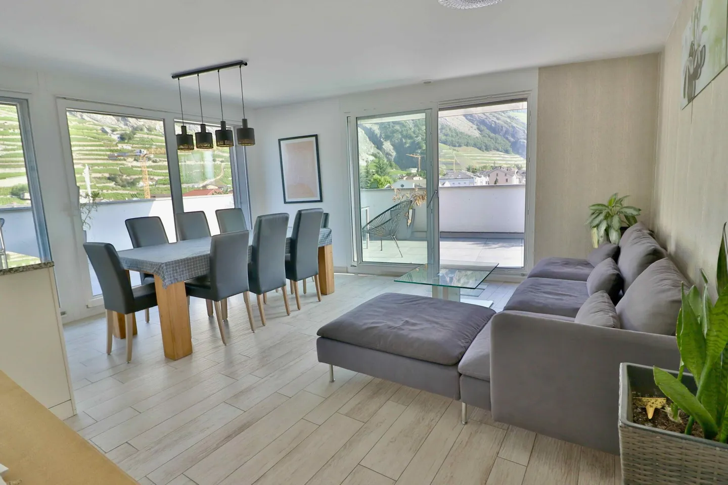 Wunderschöne 4,5-Zimmer-Penthouse im Dorfzentrum - Foto 3 von 23