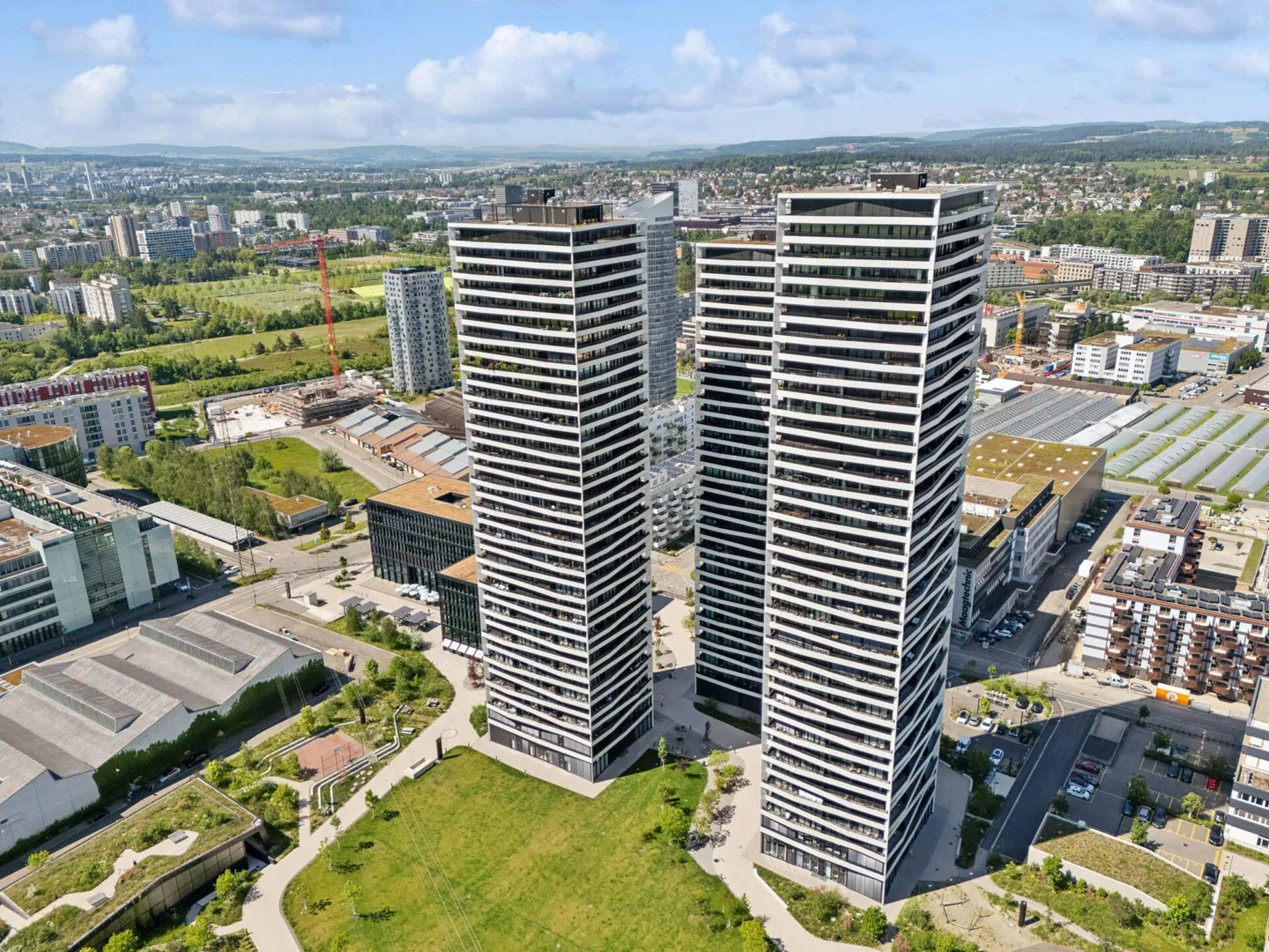 Rare, appartement de 4.5 pièces proche des nuages au 24ème étage - Photo 13 sur 13