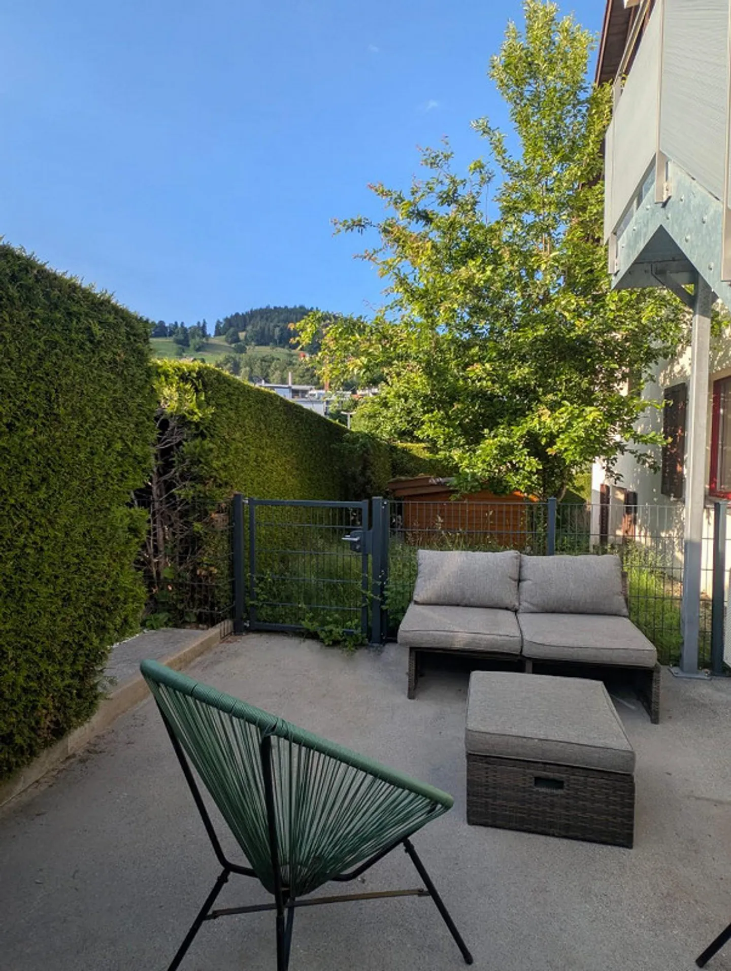 Maisonette meublée de 2,5 pièces avec patio de jardin, sous-location de 2 ans - Photo 2 sur 8