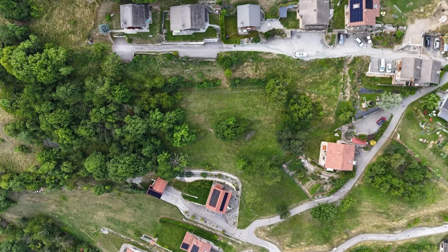 Land in Dugny in the municipality of Leytron - Photo 3 of 4