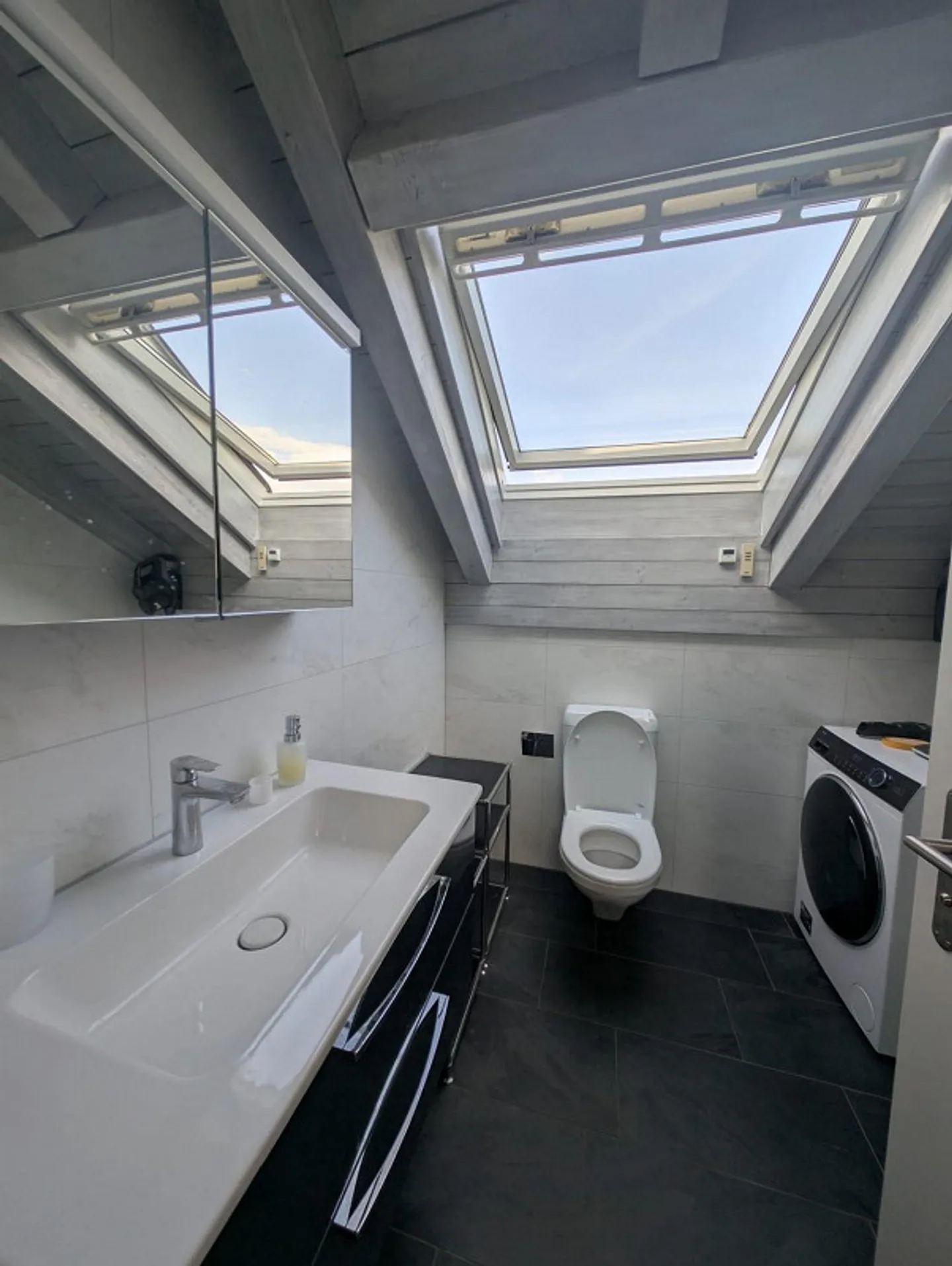 Maisonette meublée de 2,5 pièces avec patio de jardin, sous-location de 2 ans - Photo 6 sur 8