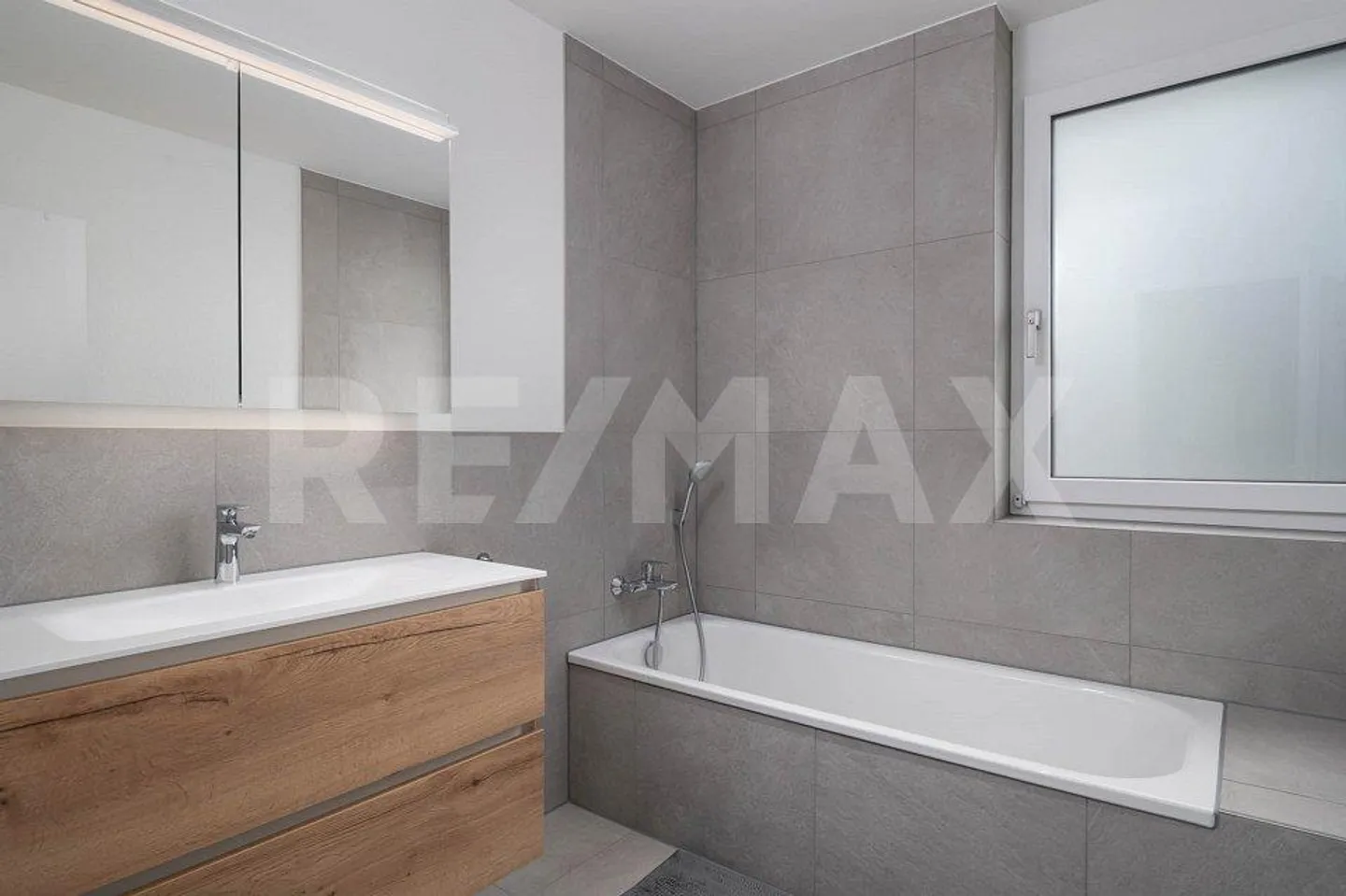 Modern 5.5 Room New Build - Semi-Detached House - Photo 12 of 13